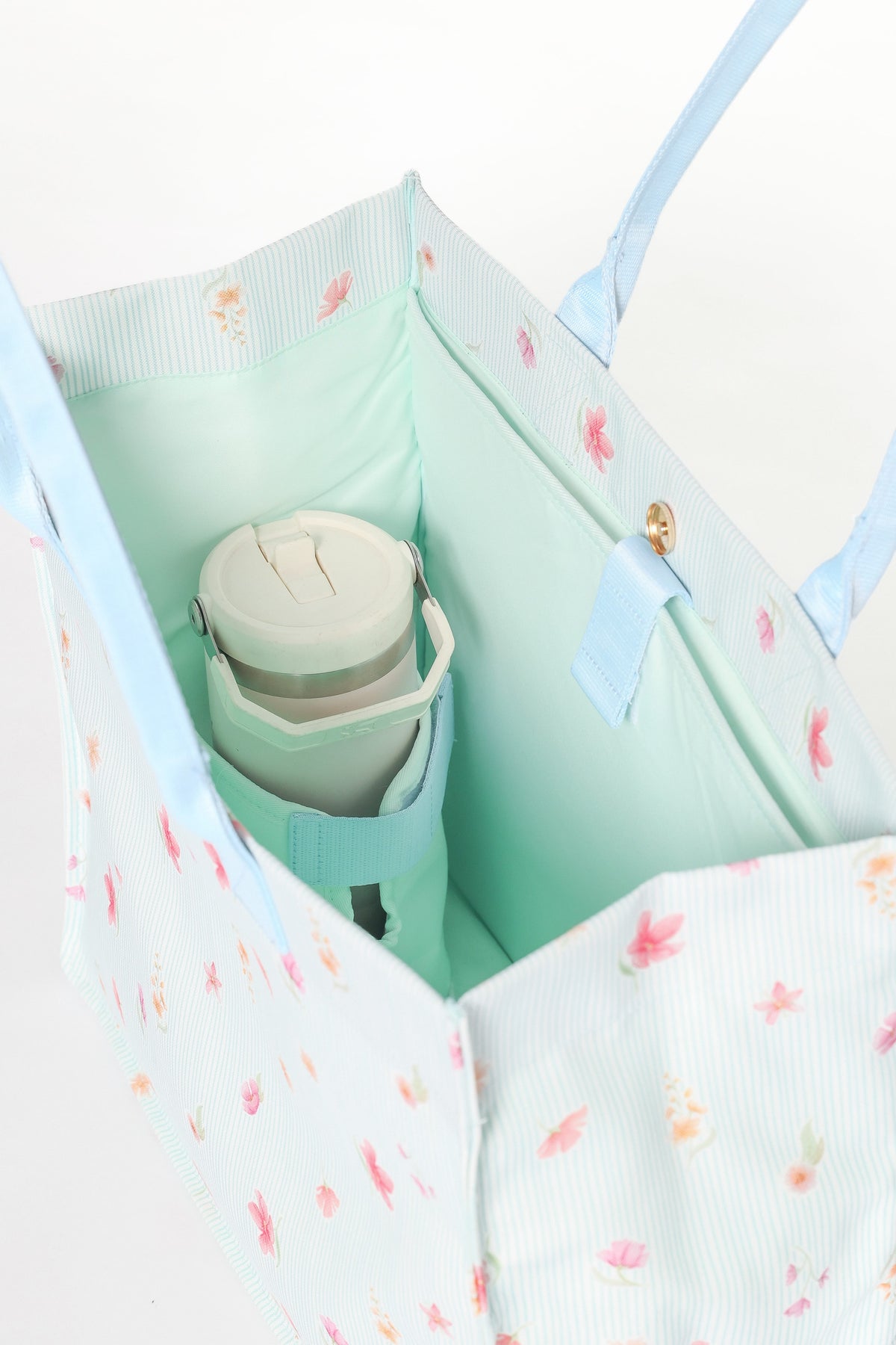Ultimate Tote Bag in Blue Garden Stripe – view 5 of 8