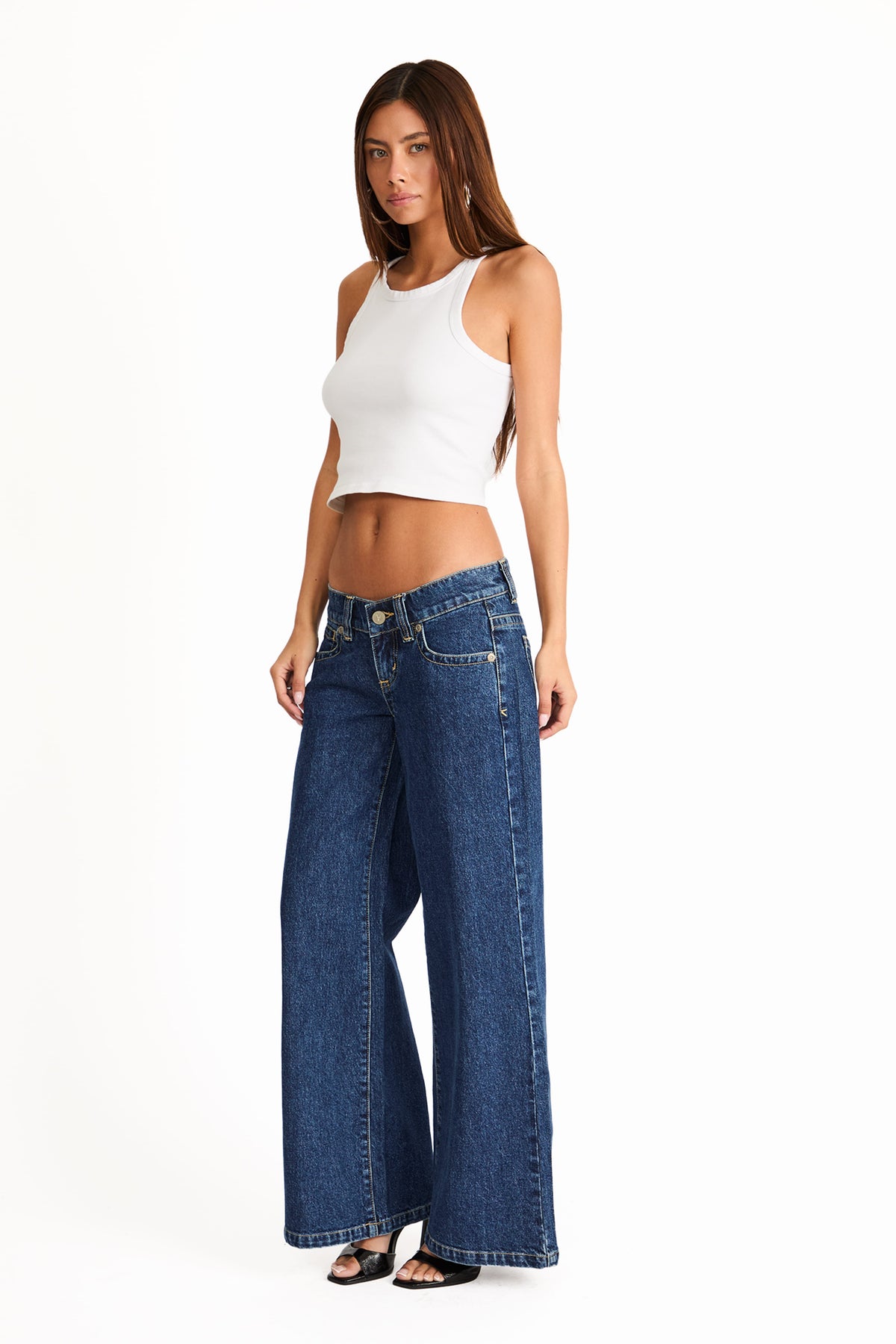 Abrand 00 Wide Leg Jeans in Tara – view 3 of 5