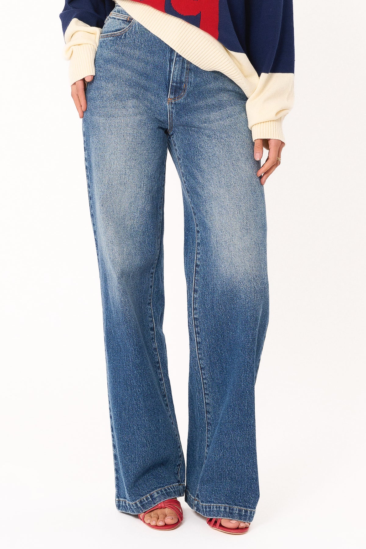 Abrand 94 Wide Leg Jeans in Kaley – view 4 of 4