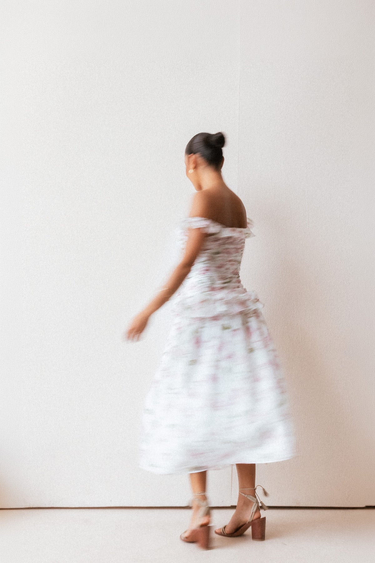 Garcia Midi Dress in White Floral – view 8 of 8