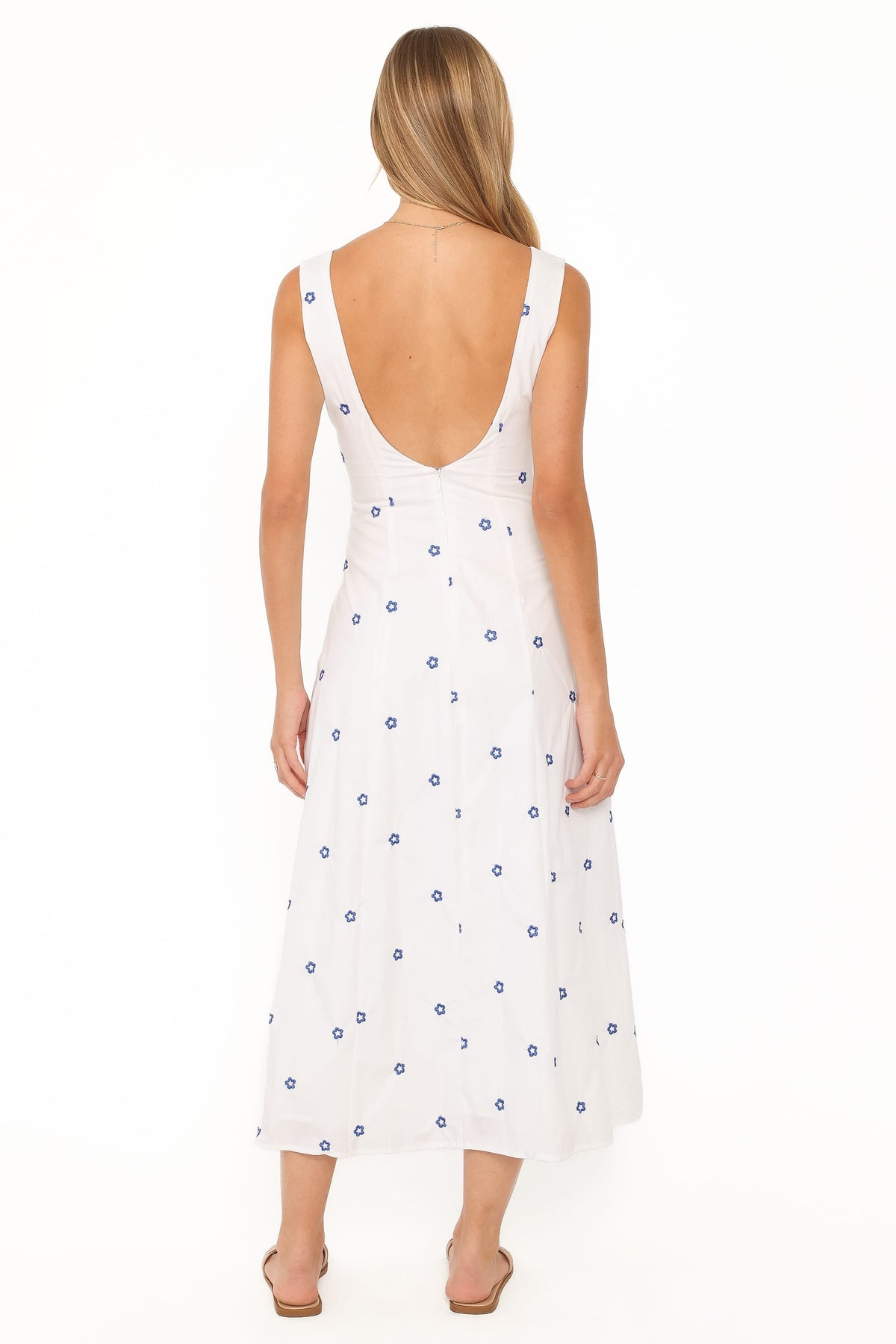 Luellen Embroidered Daisy Midi Dress in White – view 4 of 6