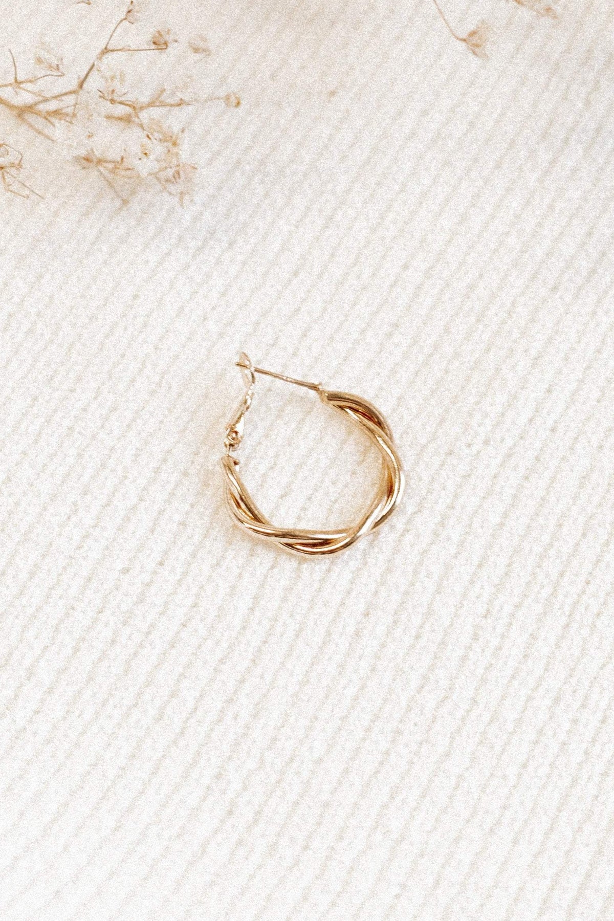 Armina Earrings in Gold – view 4 of 4
