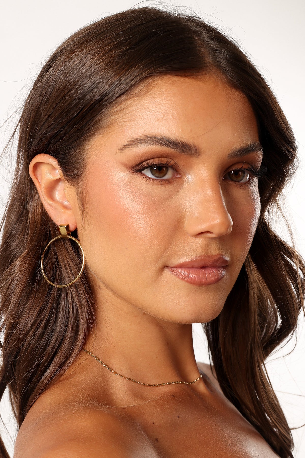 Bonnie Hoop Earrings in Gold – view 1 of 2