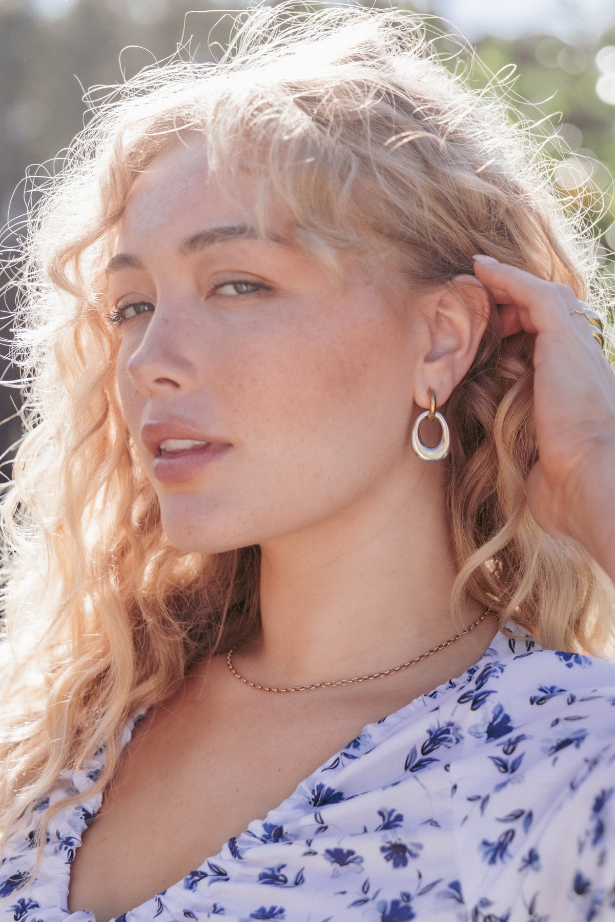 Bowman Earrings in Gold/Silver – view 4 of 4