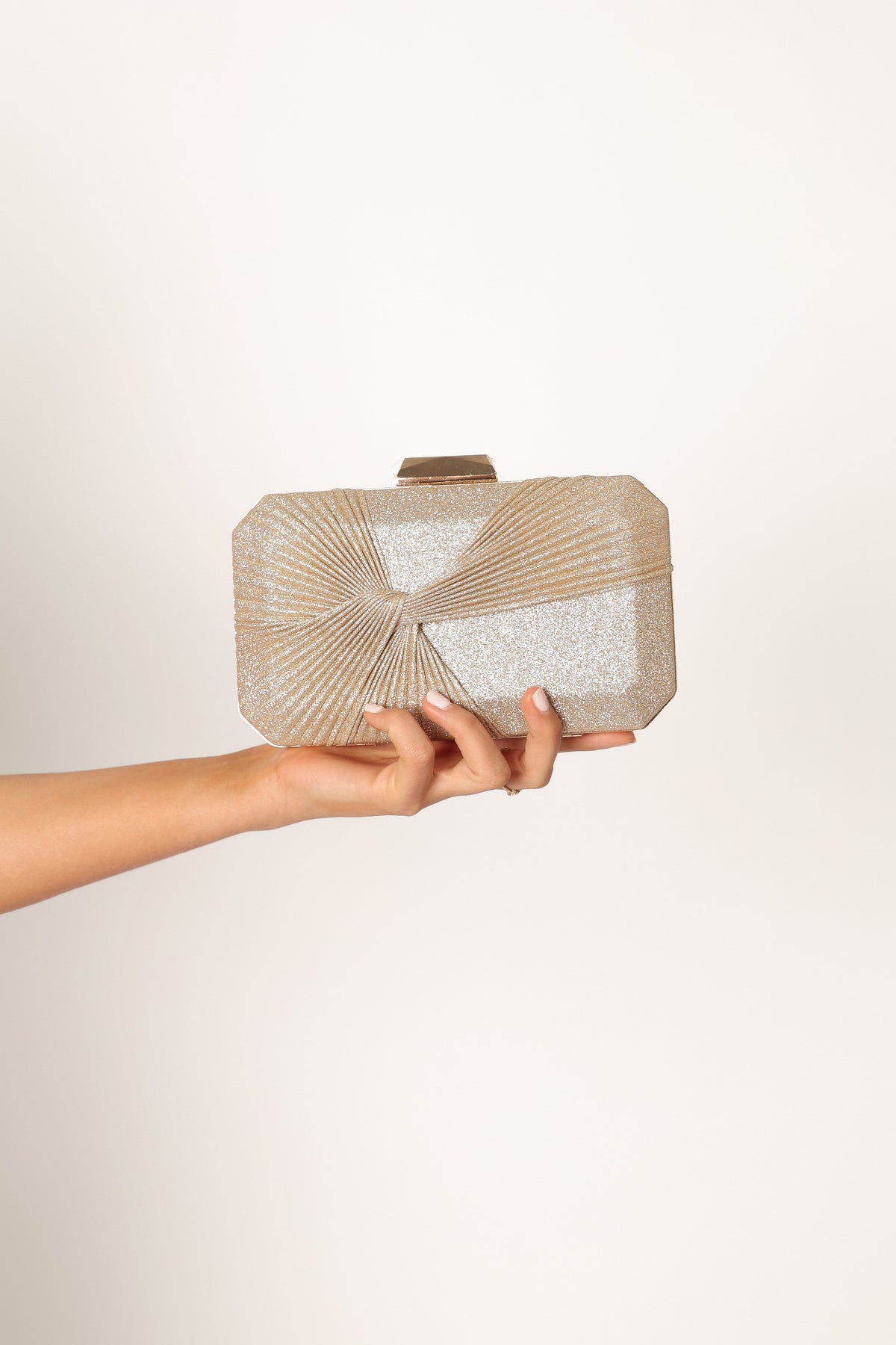 Estelle Clutch in Gold – view 4 of 5