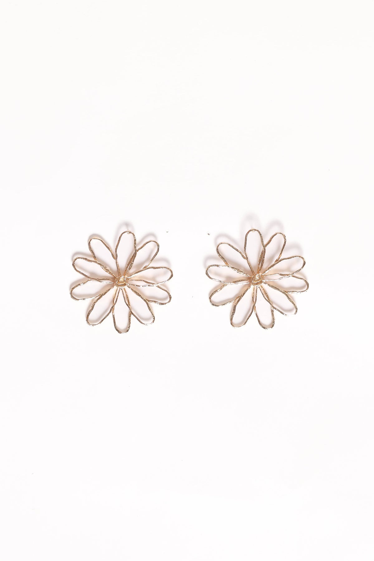 Indi Flower Earrings in Gold – view 3 of 4