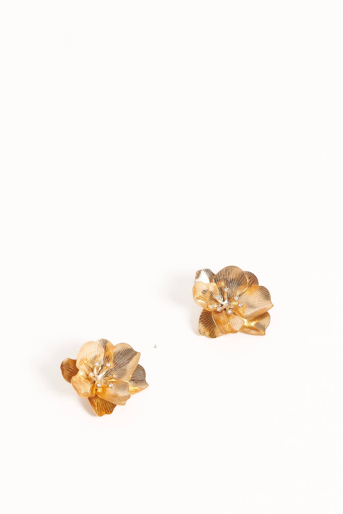 Isobel Flower Earrings in Gold – view 3 of 3