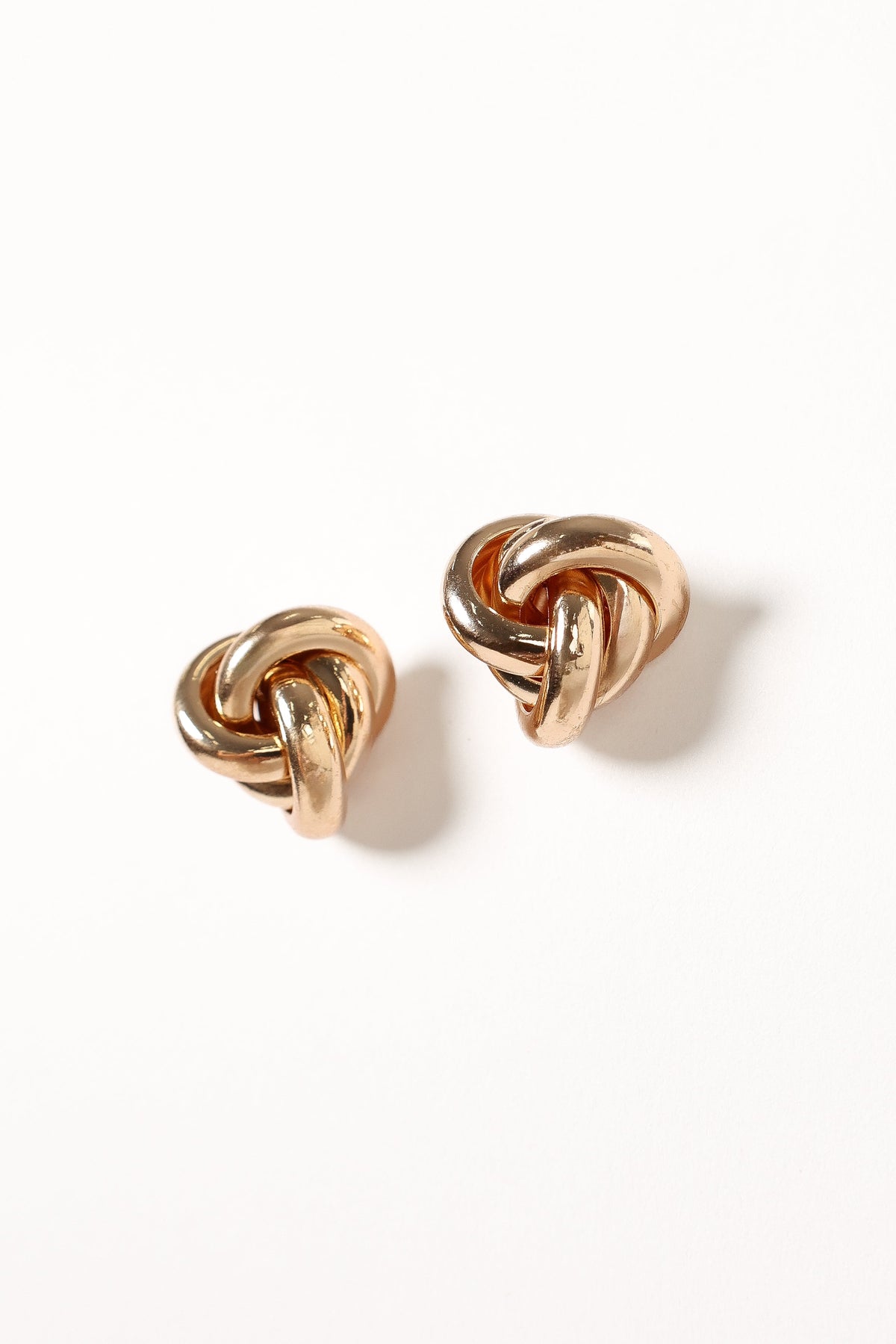 Ivvy Earrings in Gold – view 2 of 3