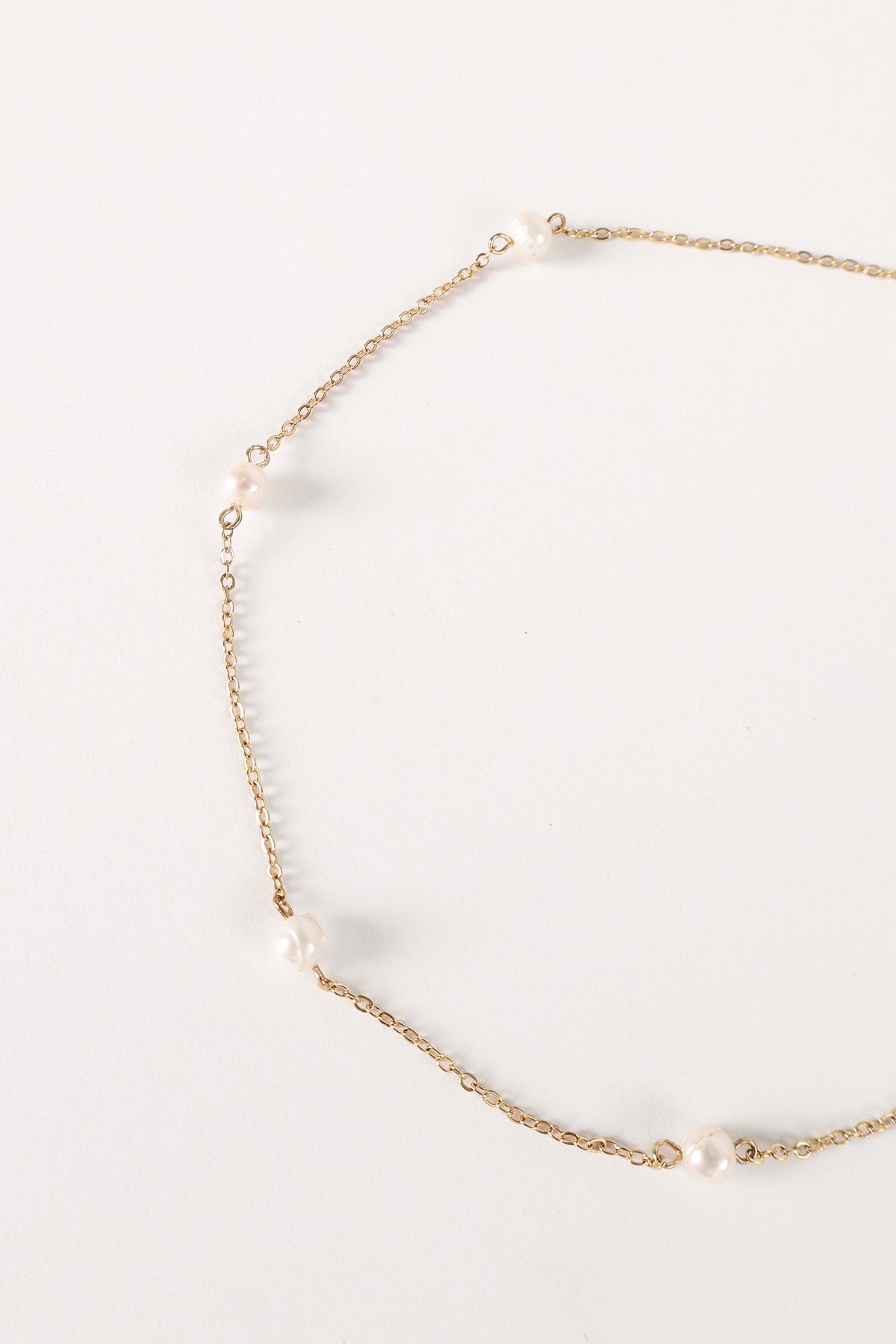 Kealy Pearl Necklace in Gold – view 3 of 4