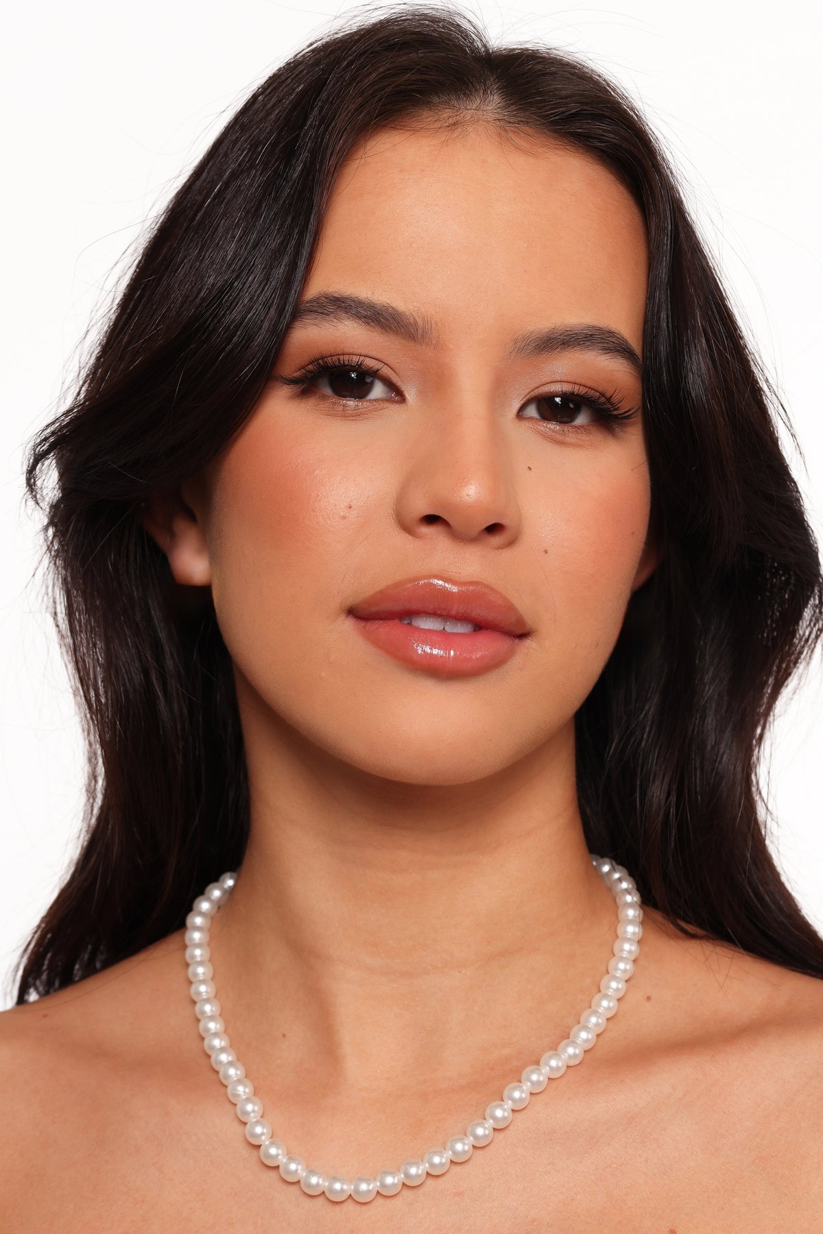 Leni Necklace in Pearl – view 2 of 3