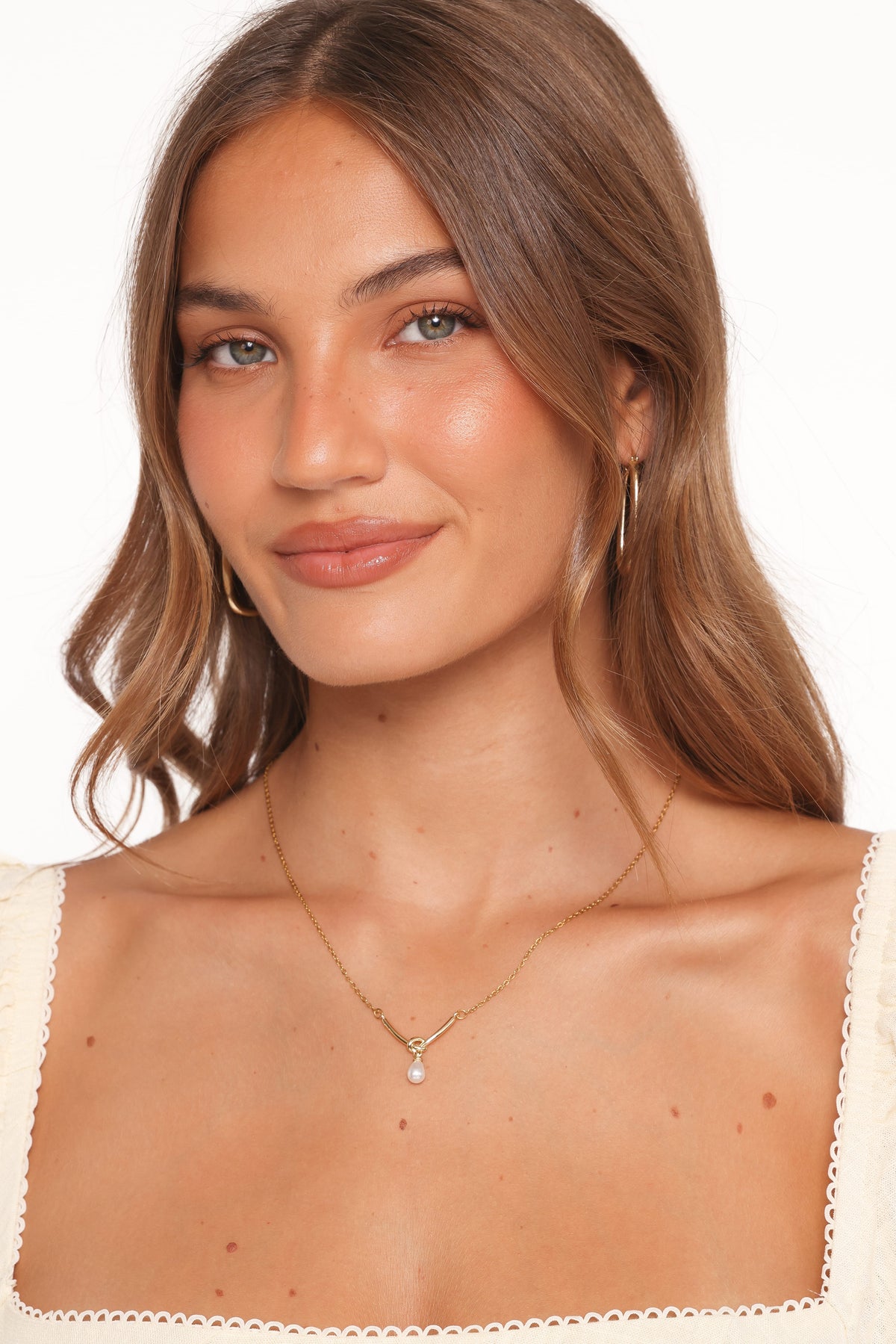 Nusa Necklace in Gold/Pearl – view 2 of 6