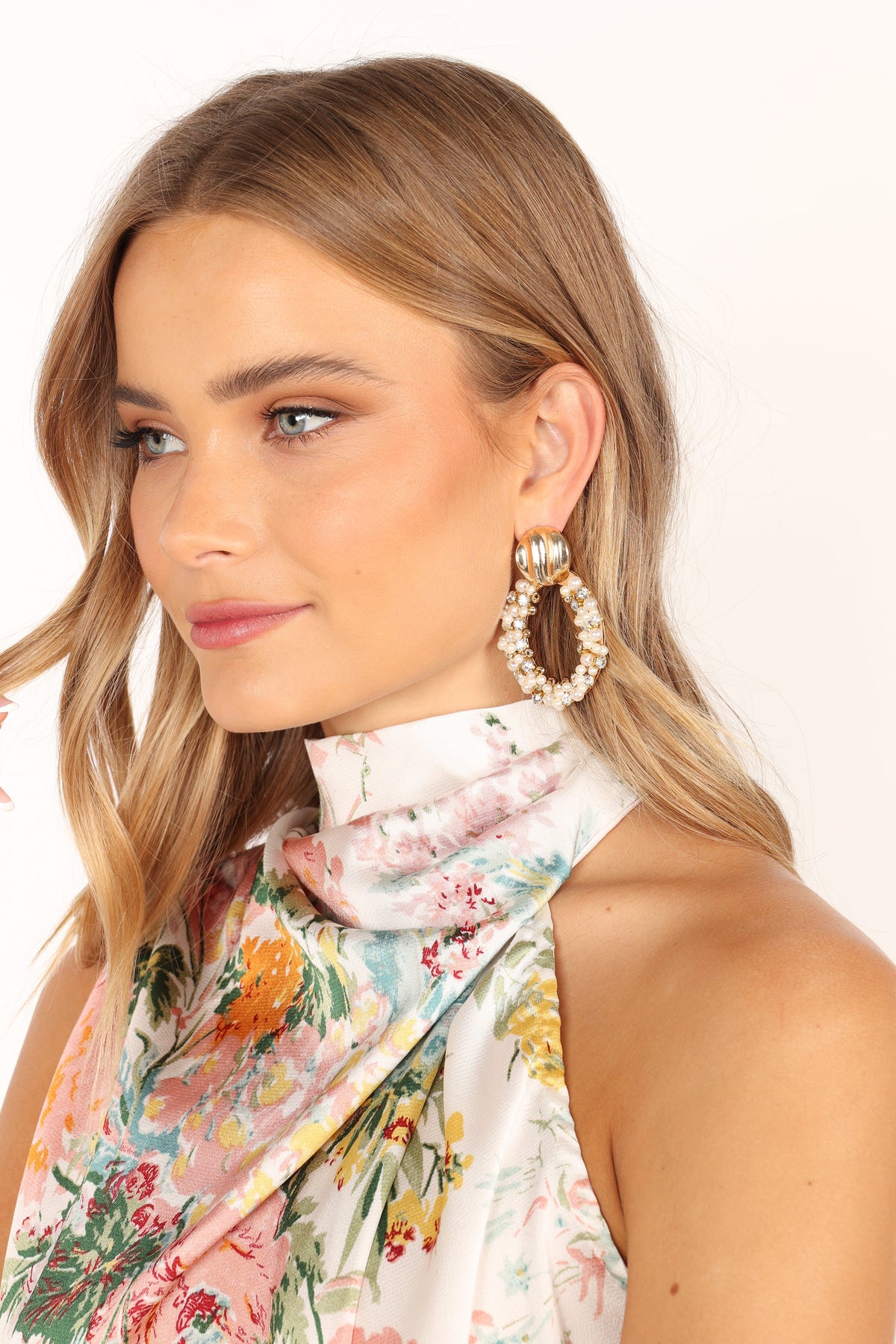 Rae Earrings in Gold Pearl – view 3 of 5