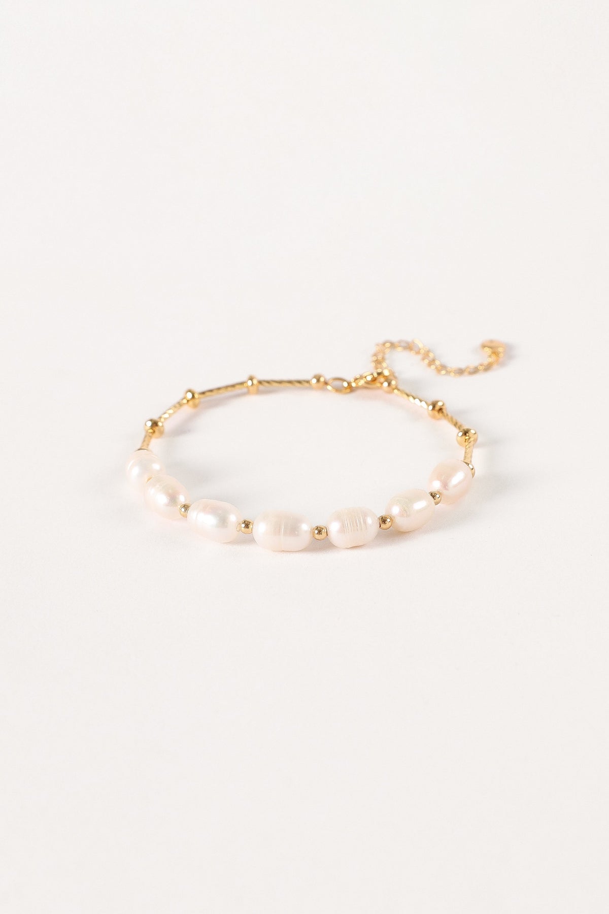 Ren Pearl Bracelet in Gold – view 3 of 3