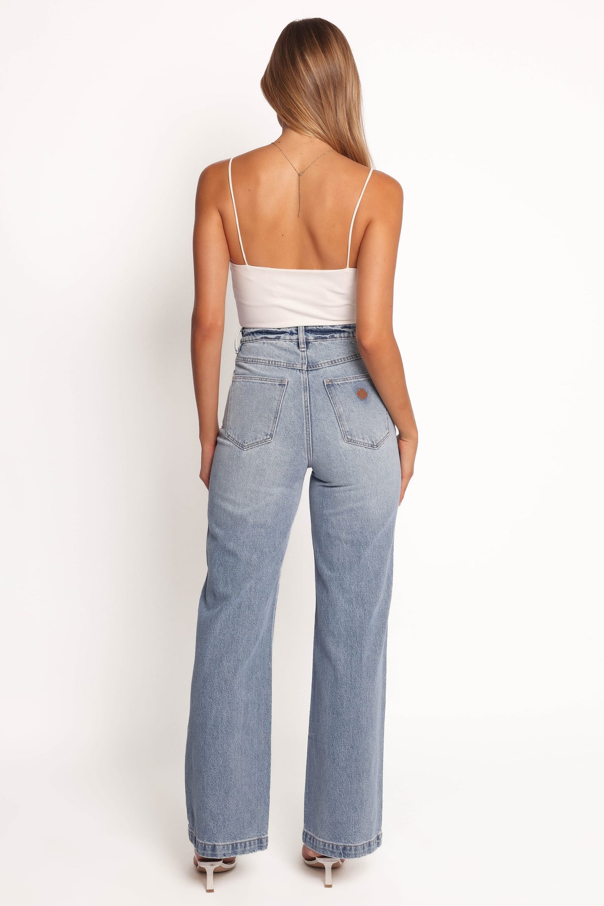 Abrand 94 High Wide Jeans in Liv – view 5 of 9