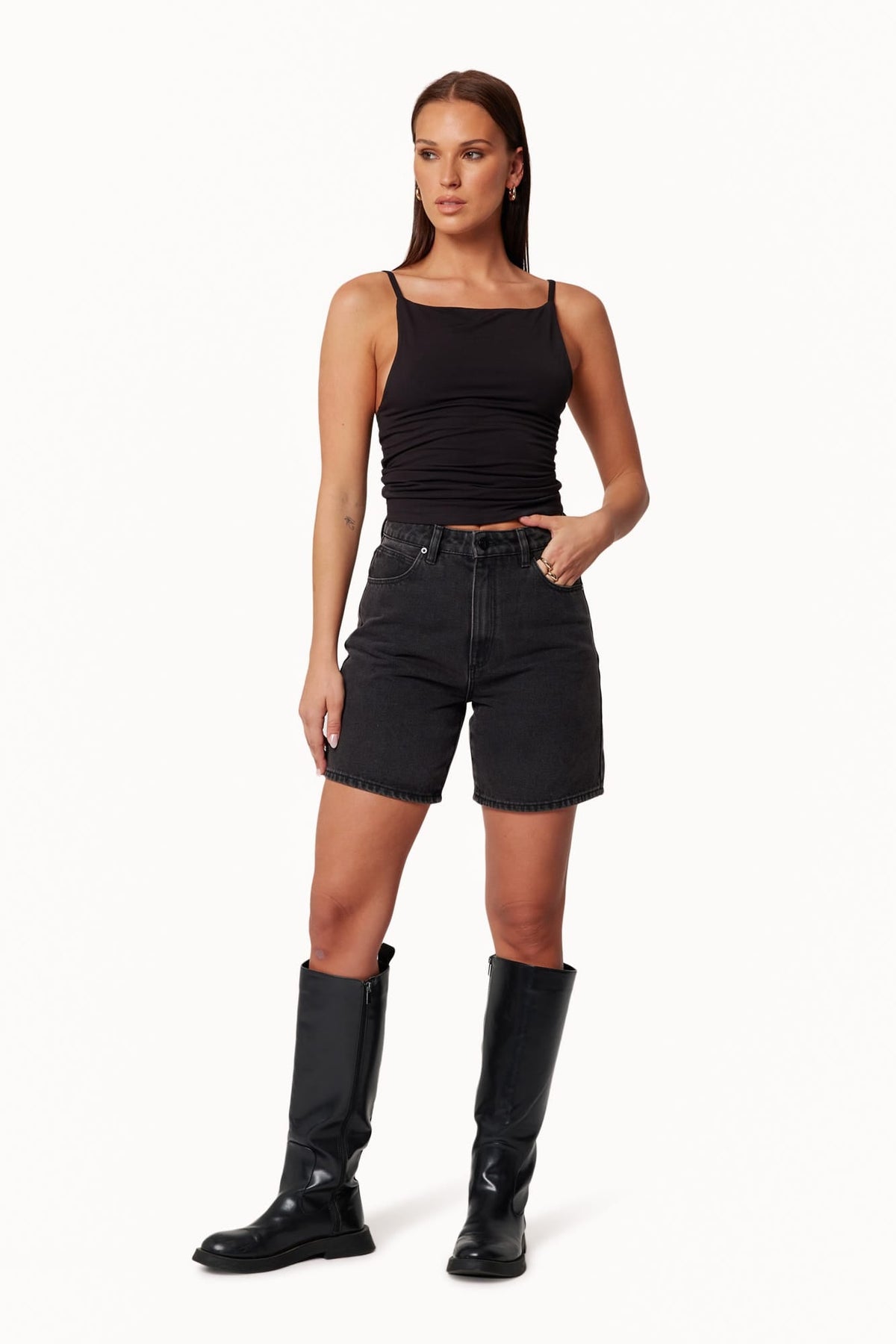 Abrand Carrie Shorts in Heidi – view 5 of 5