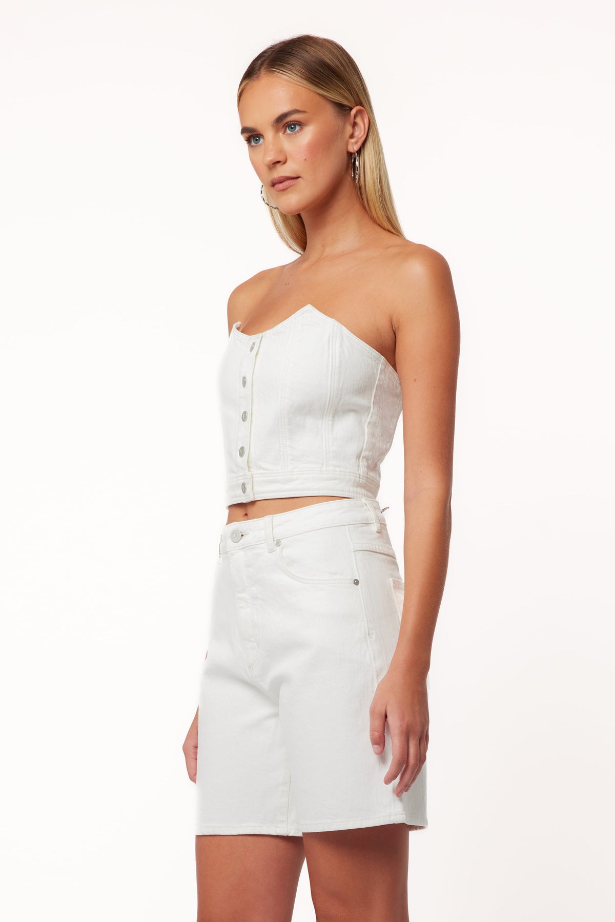 Abrand Carrie Shorts in White Light – view 4 of 5