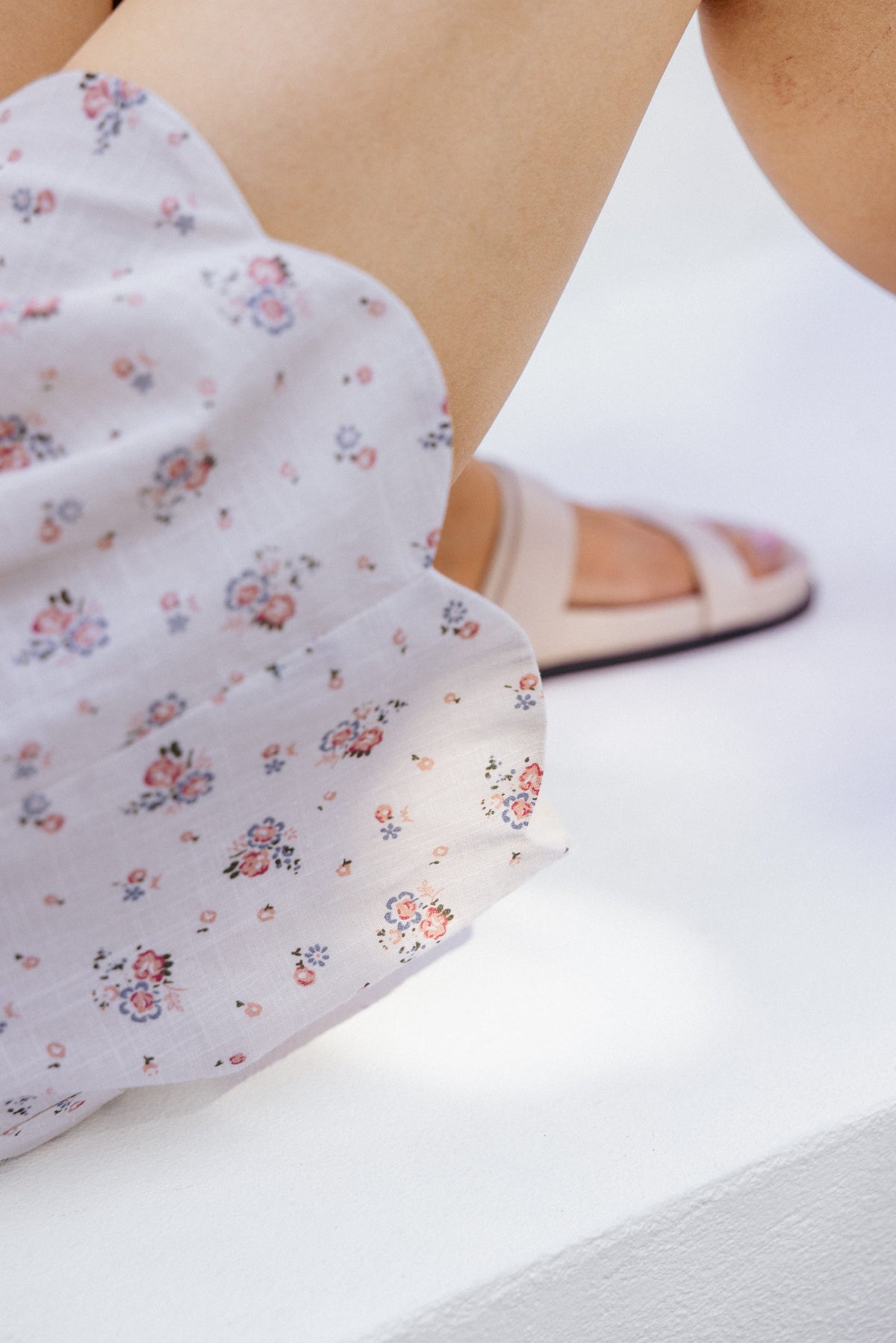 Jean Scallop Short in Beige Floral – view 9 of 9