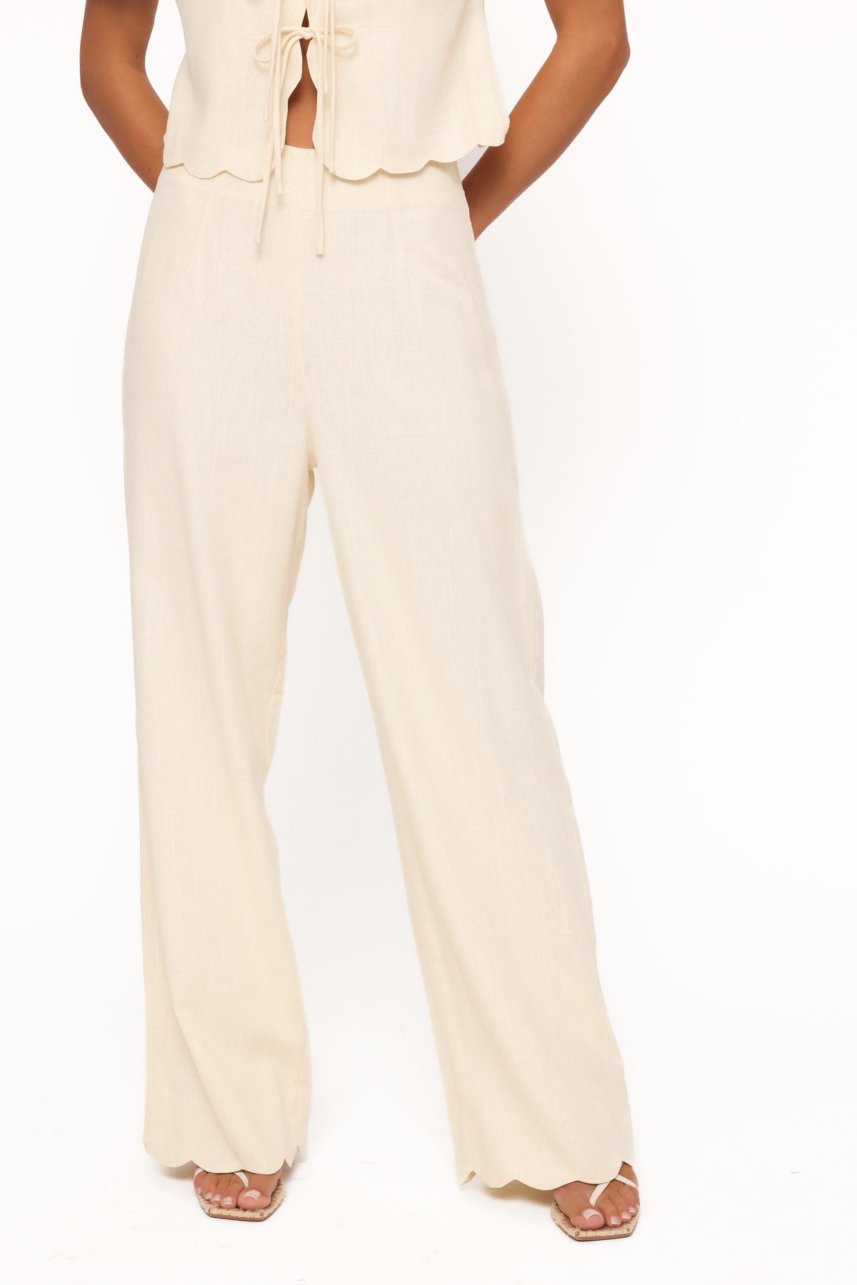 Jensen Scallop Hem Pant in Butter Yellow – view 3 of 7