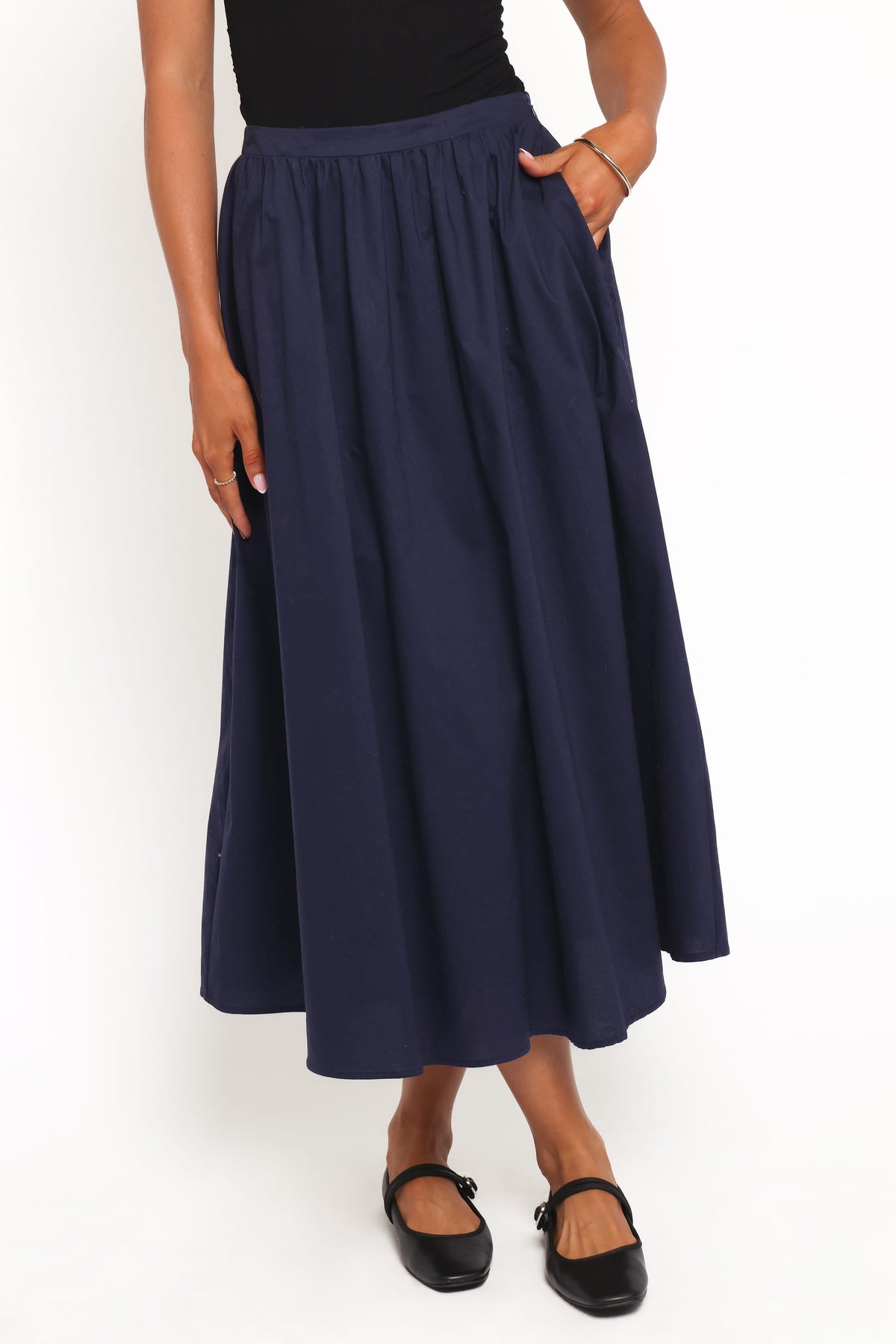 Oakley Midi Skirt in Navy – view 2 of 6