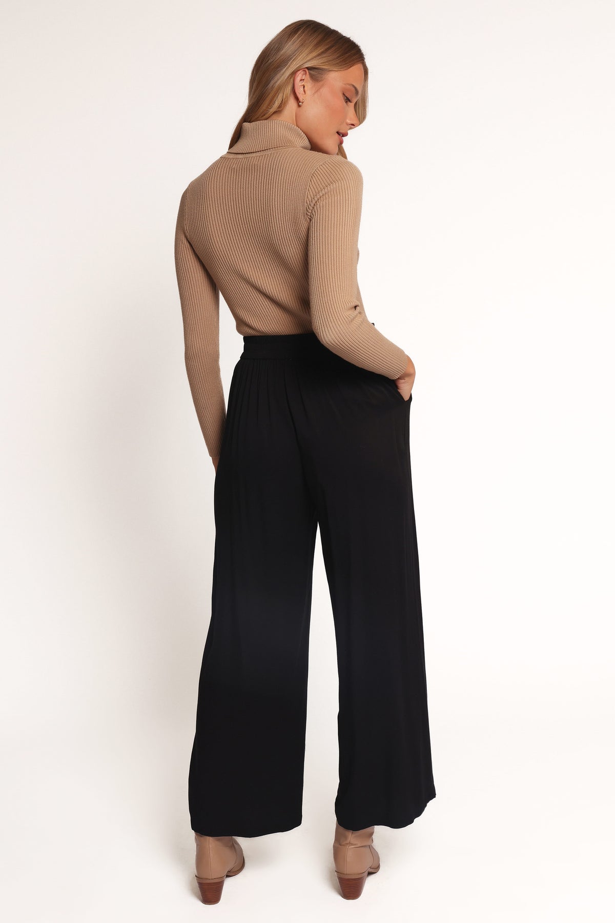 Rissa Wide Leg Pant in Black – view 4 of 6