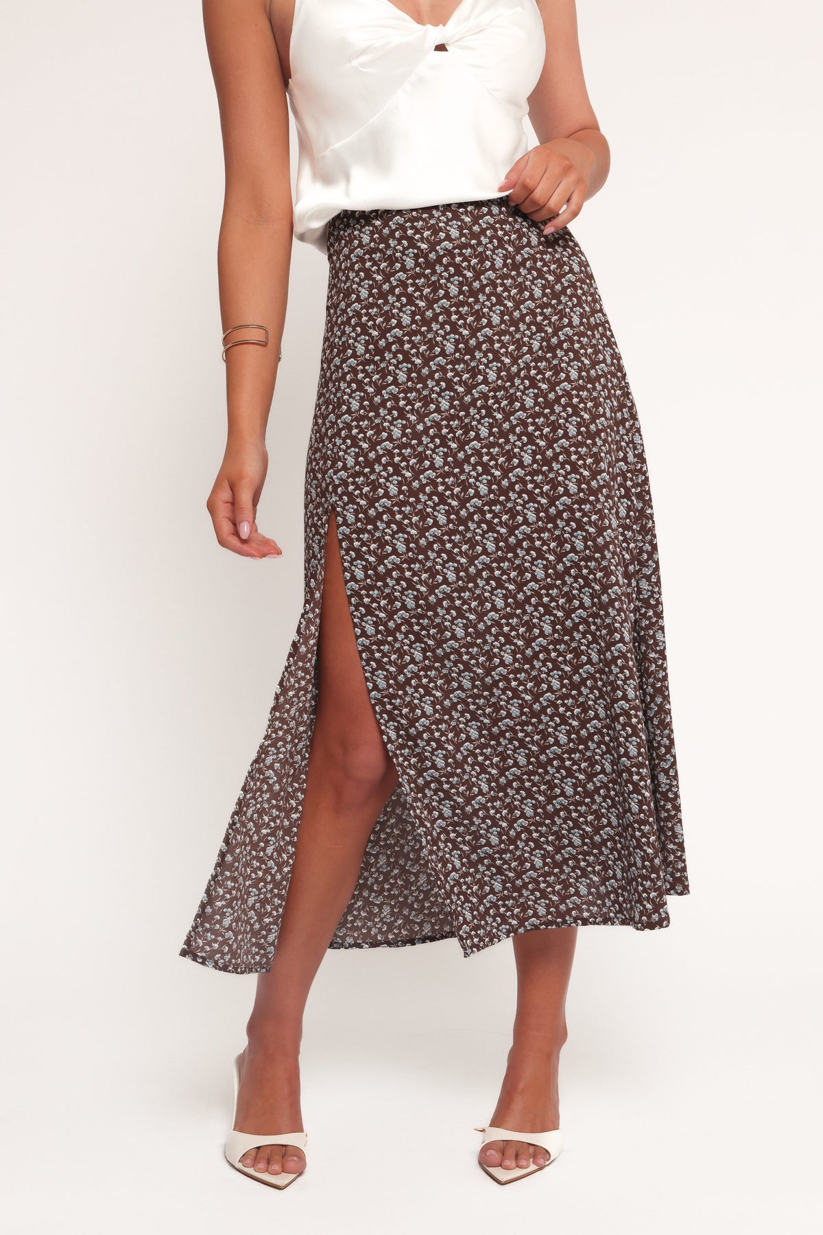 Willow Midi Skirt in Brown Blue Floral – view 7 of 9