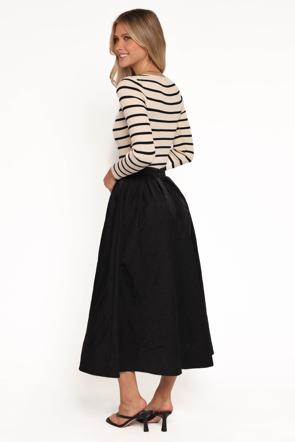 Yuki Circle Skirt in Black – view 5 of 6