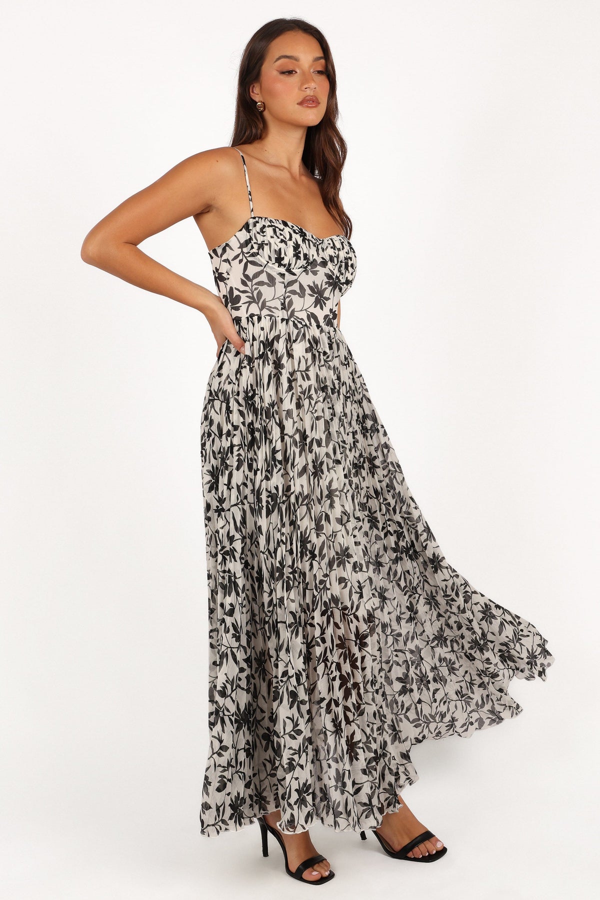 Achanti Pleated Maxi Dress in White Black Floral – view 8 of 9