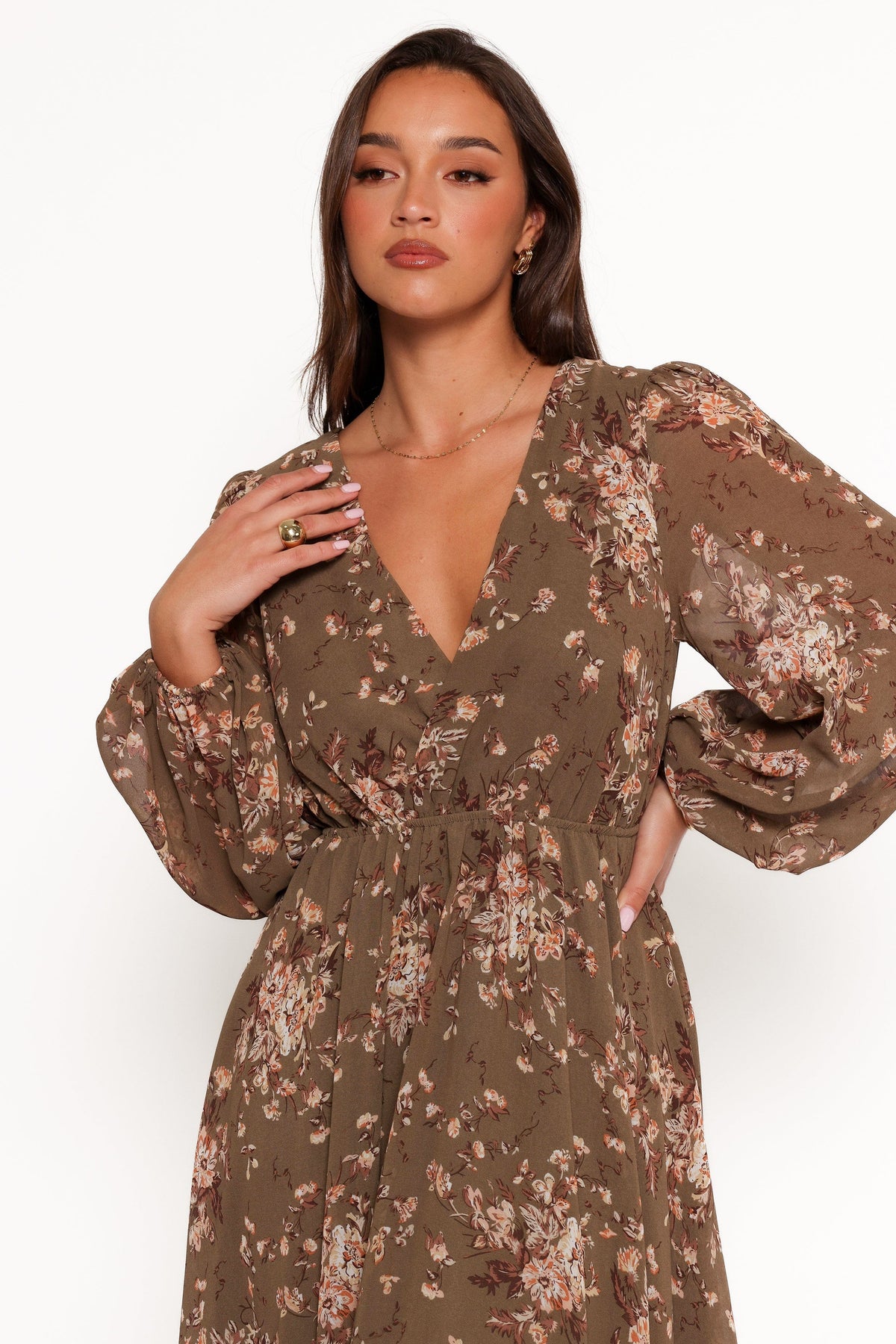 Anisa Maxi Dress in Olive Floral – view 4 of 9