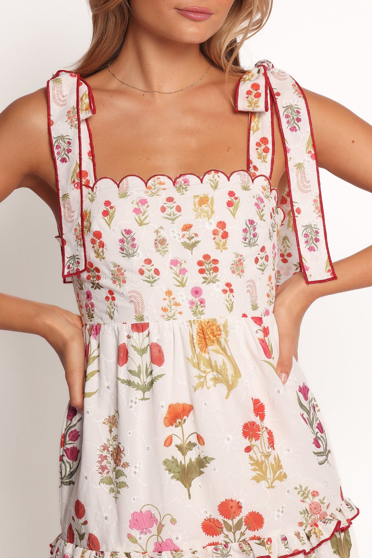 Aurelia Maxi Dress in White Floral – view 3 of 8