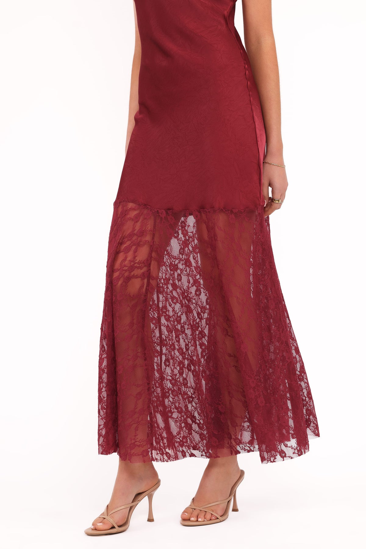 Elowyn Maxi Dress in Cherry – view 3 of 8