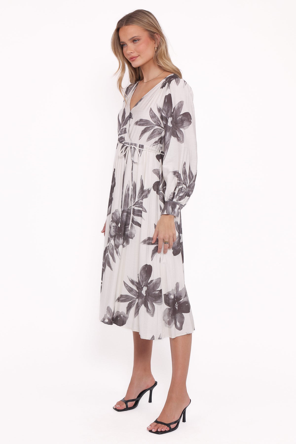 Grainne Long Sleeve Midi Dress in Black/White Floral – view 3 of 5