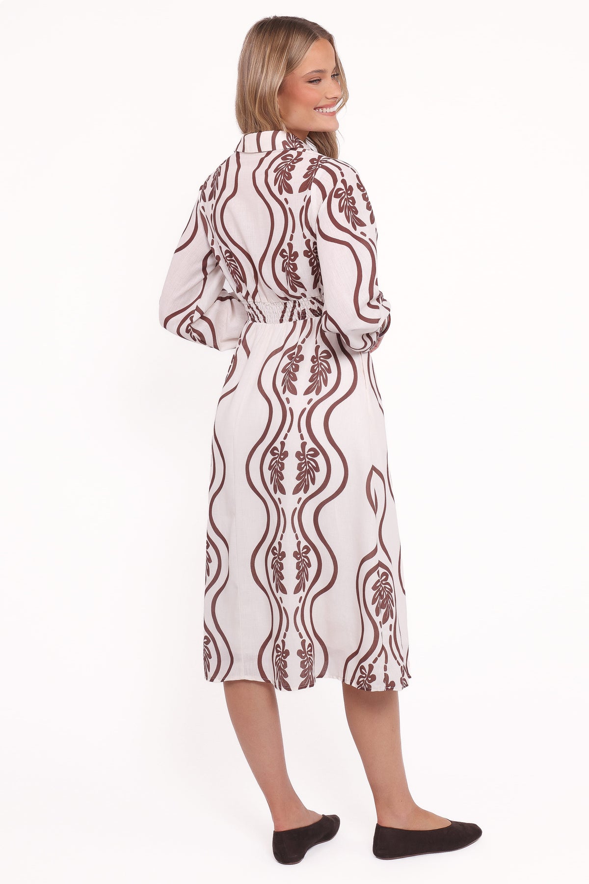 Lira Long Sleeve Midi Dress in Brown Print – view 4 of 5