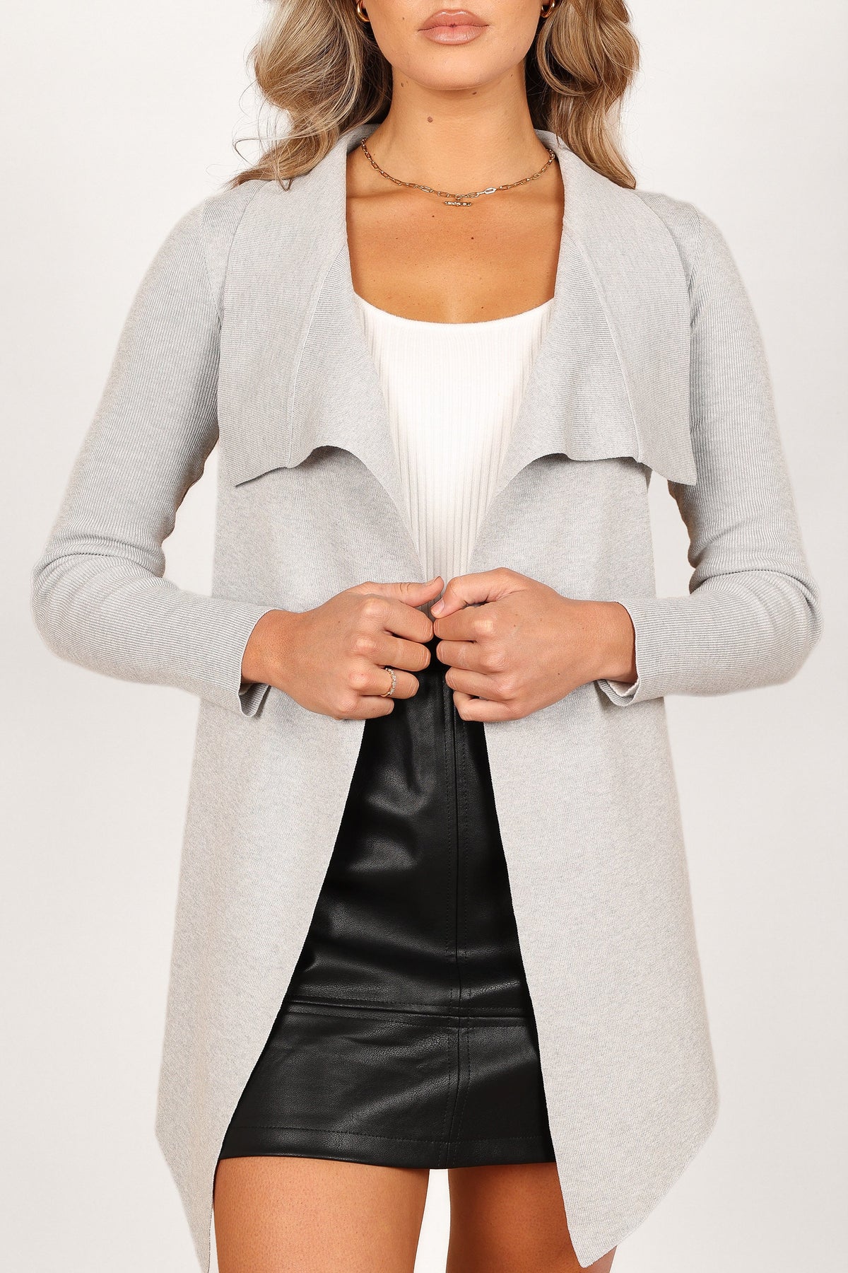 Zimmer Cardigan in Grey – view 9 of 9