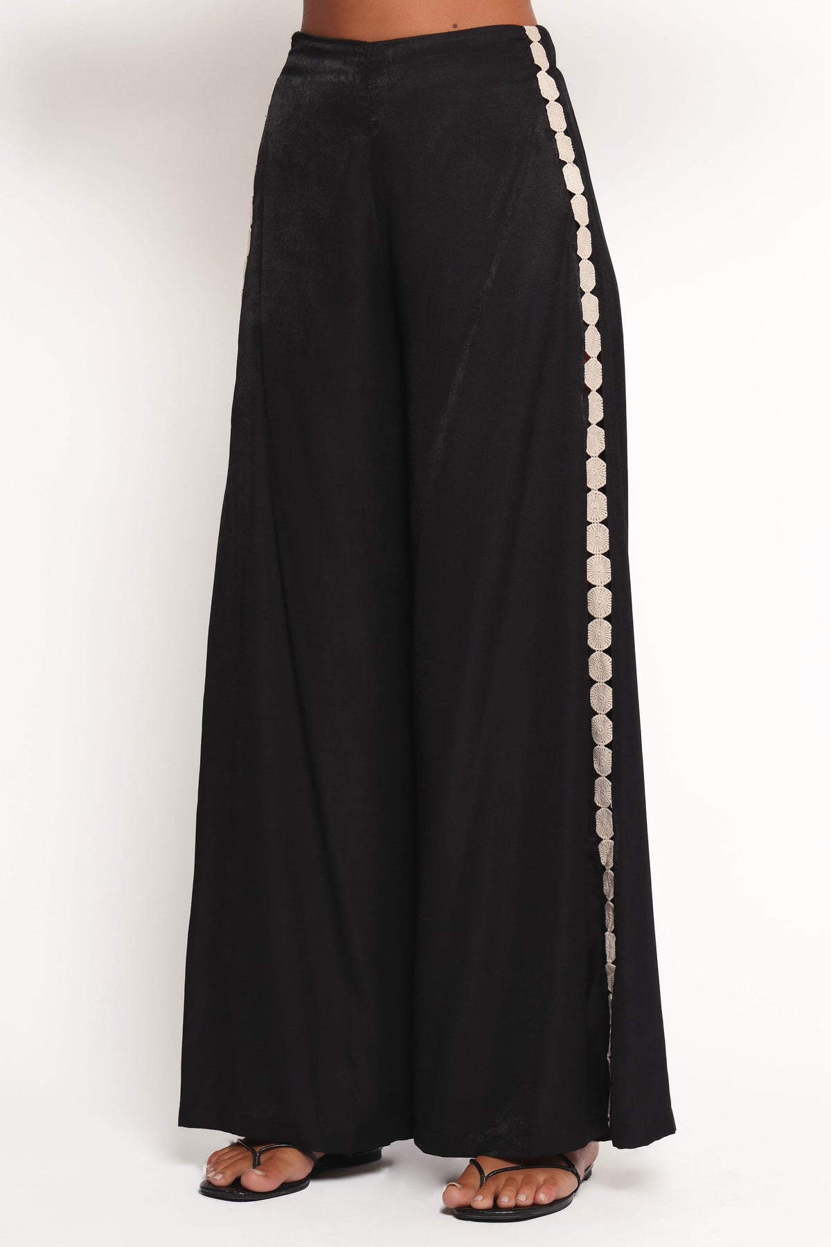 Margarete Pant Set in Black Cream – view 4 of 7