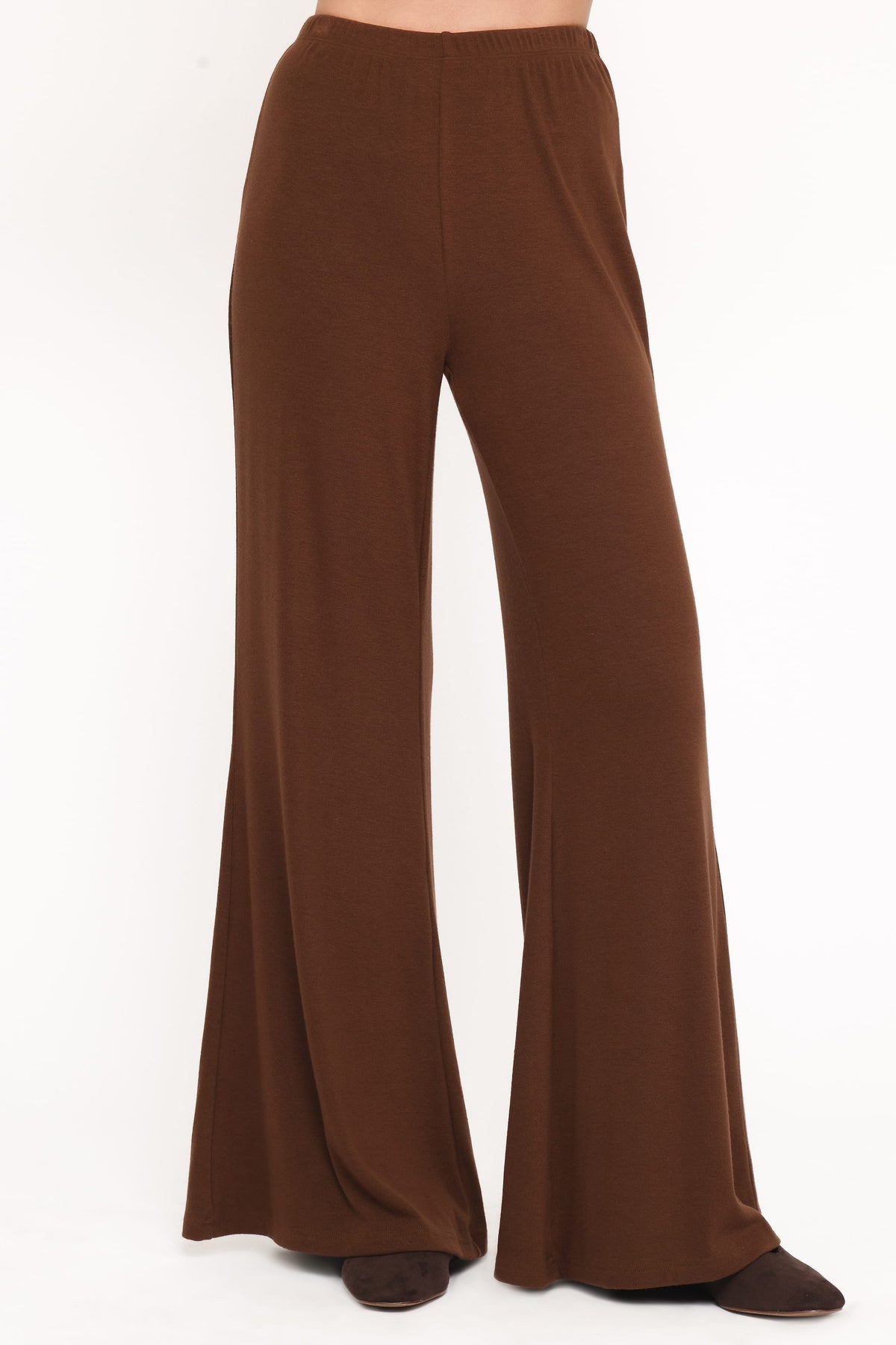 Selly Knitted Pant Set in Brown – view 6 of 8
