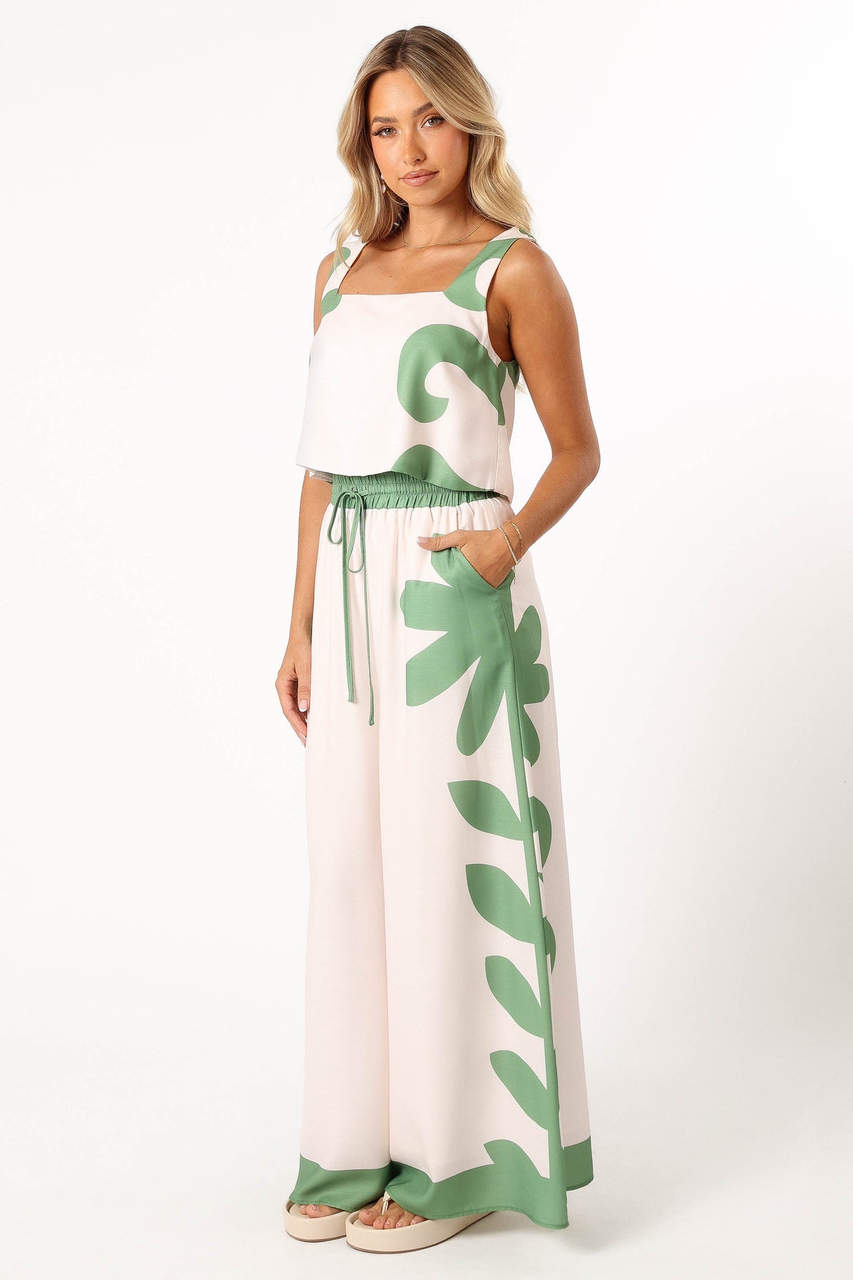 Timothy Pant Set in Beige Green – view 11 of 16