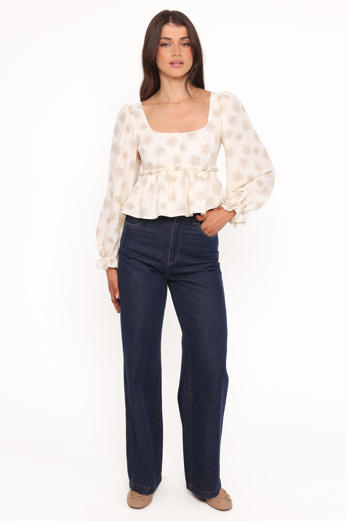 Cielo Top in Sand Beige Floral – view 5 of 6
