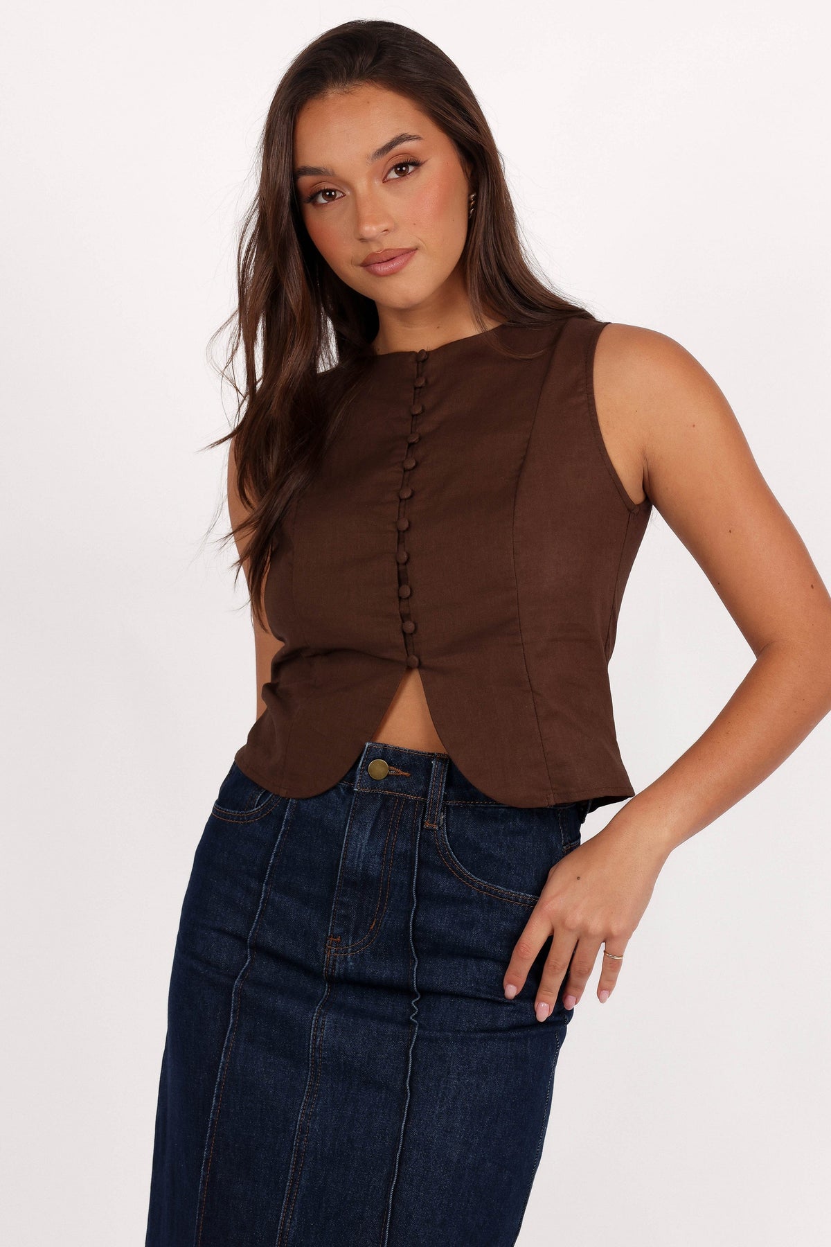 Daniella Linen Vest in Chocolate Brown – view 2 of 9