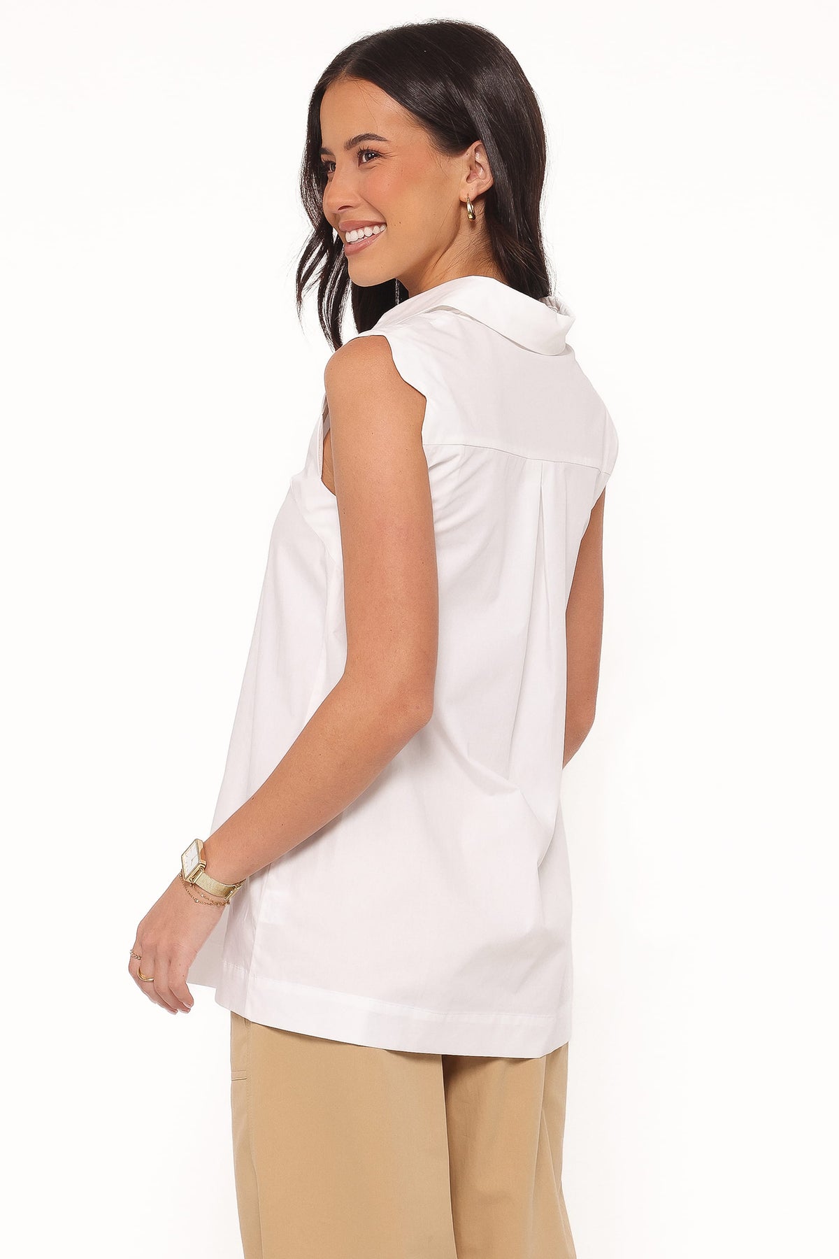 Deirdre Scallop Button Up Shirt in White – view 5 of 8