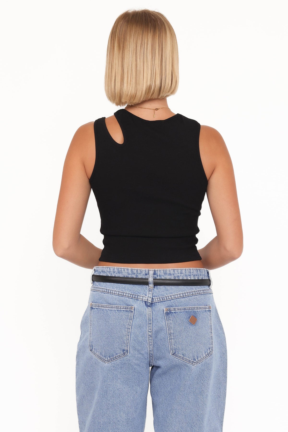 Elira Cut Out Tank in Black – view 4 of 6