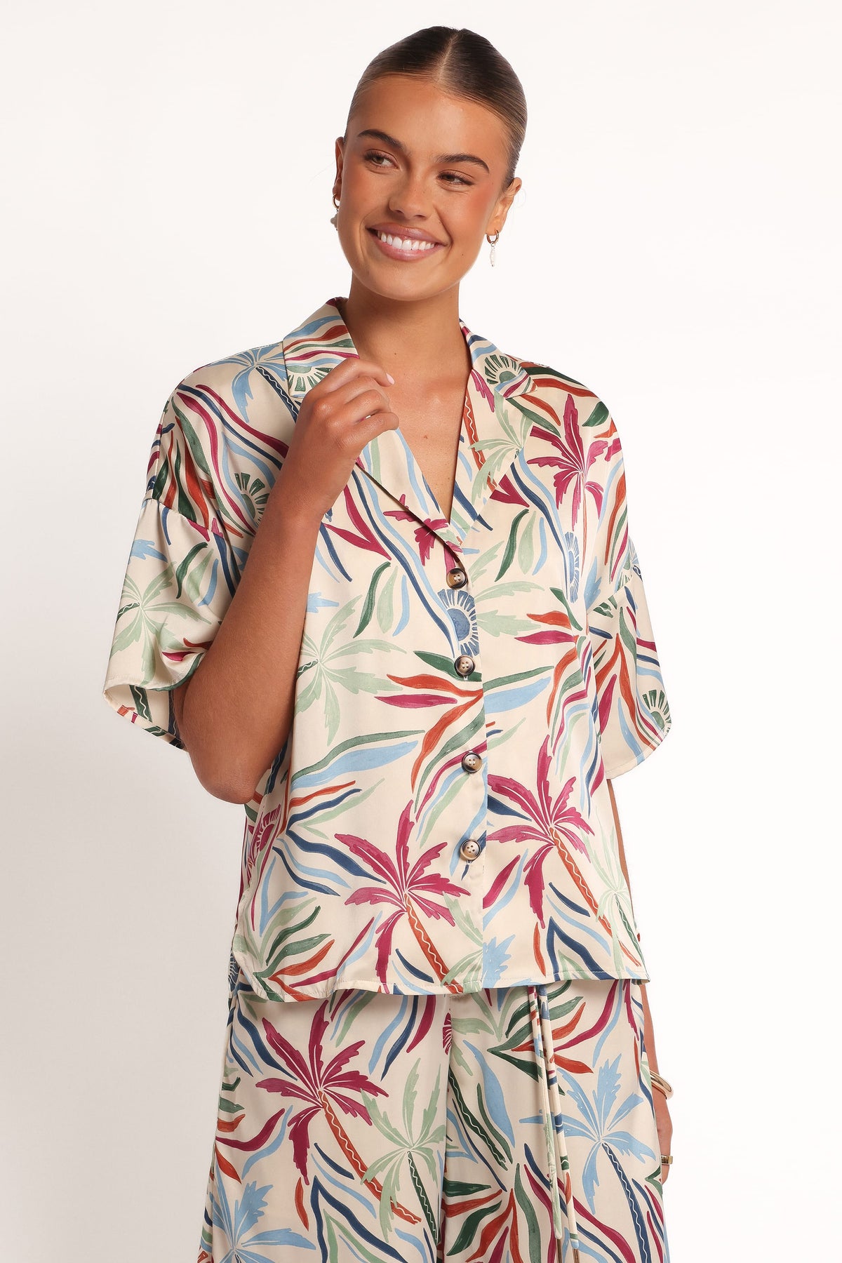 Illoura Short Sleeve Shirt in Tahitian Tide – view 3 of 8