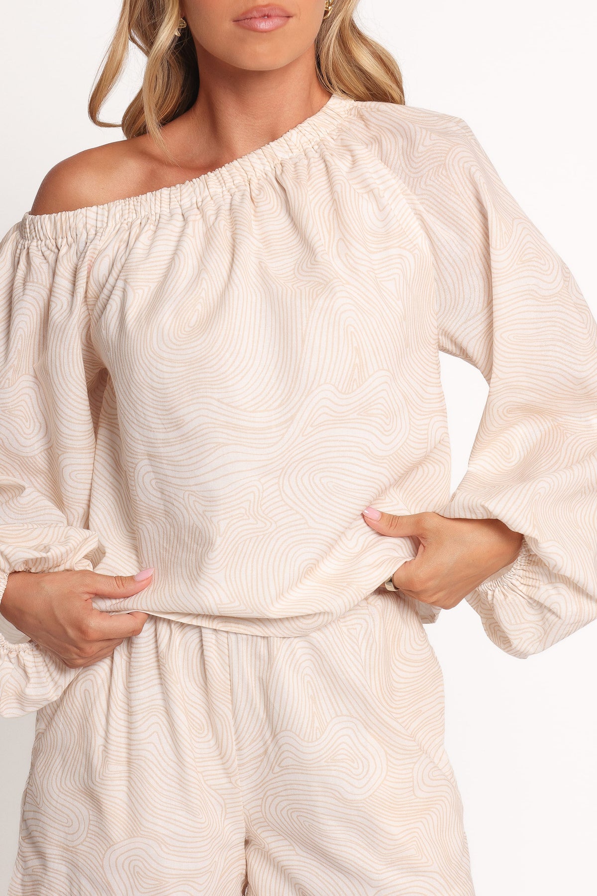 Zion Off Shoulder Long Sleeve Top in Tan Swirl – view 3 of 8