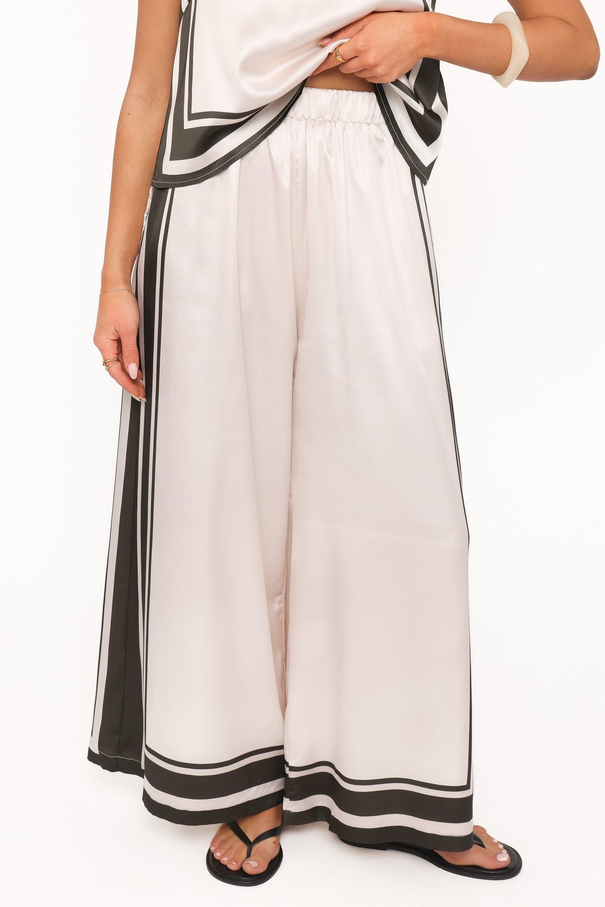 Caelia Pant Set in Beige Olive – view 6 of 7