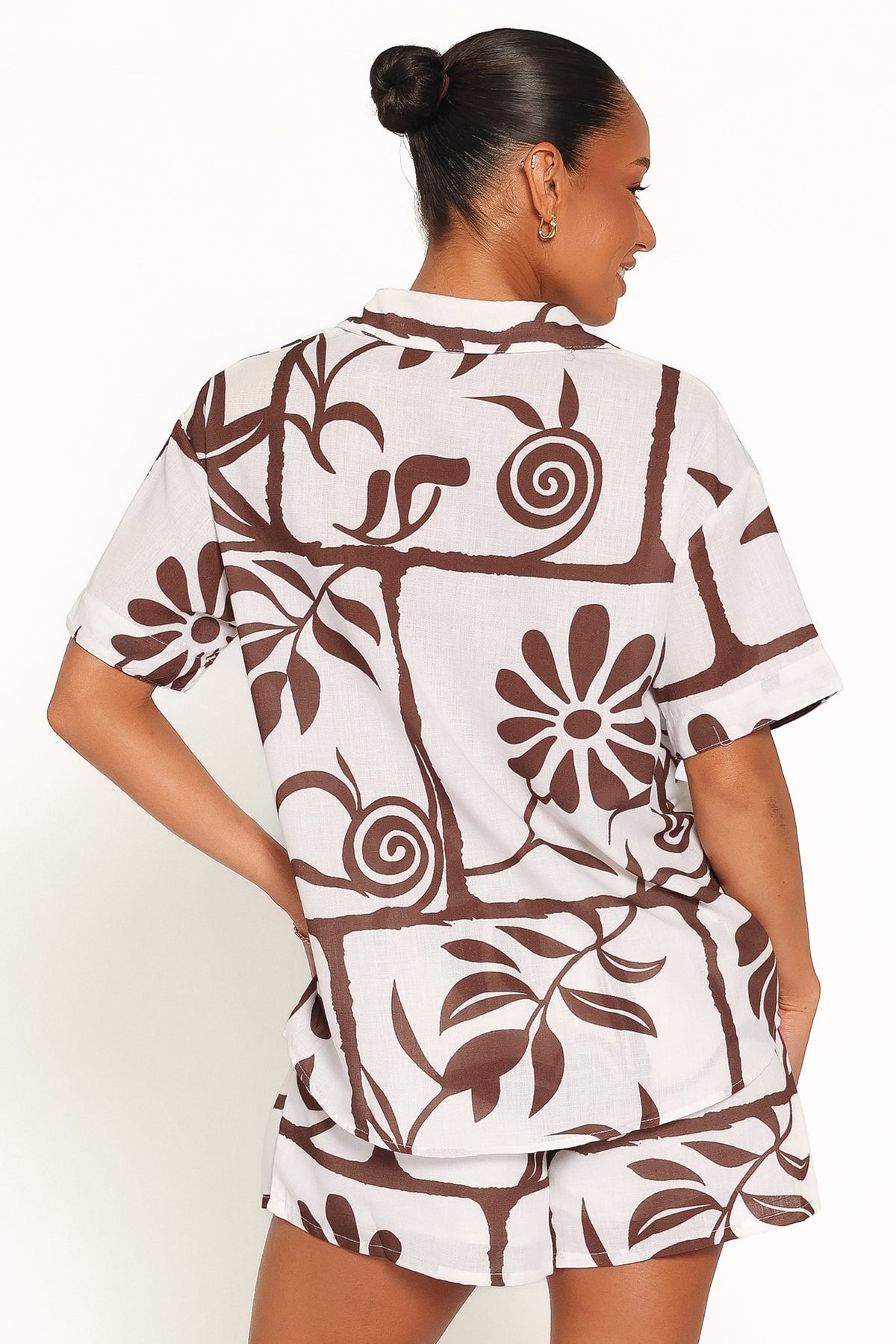 Helga Short Set in Brown White – view 4 of 7