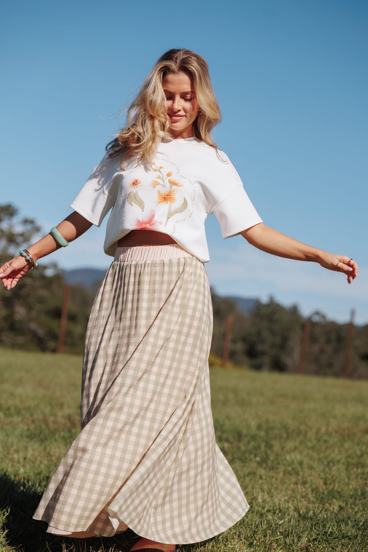 Winnie Graphic Tee in White – view 8 of 8
