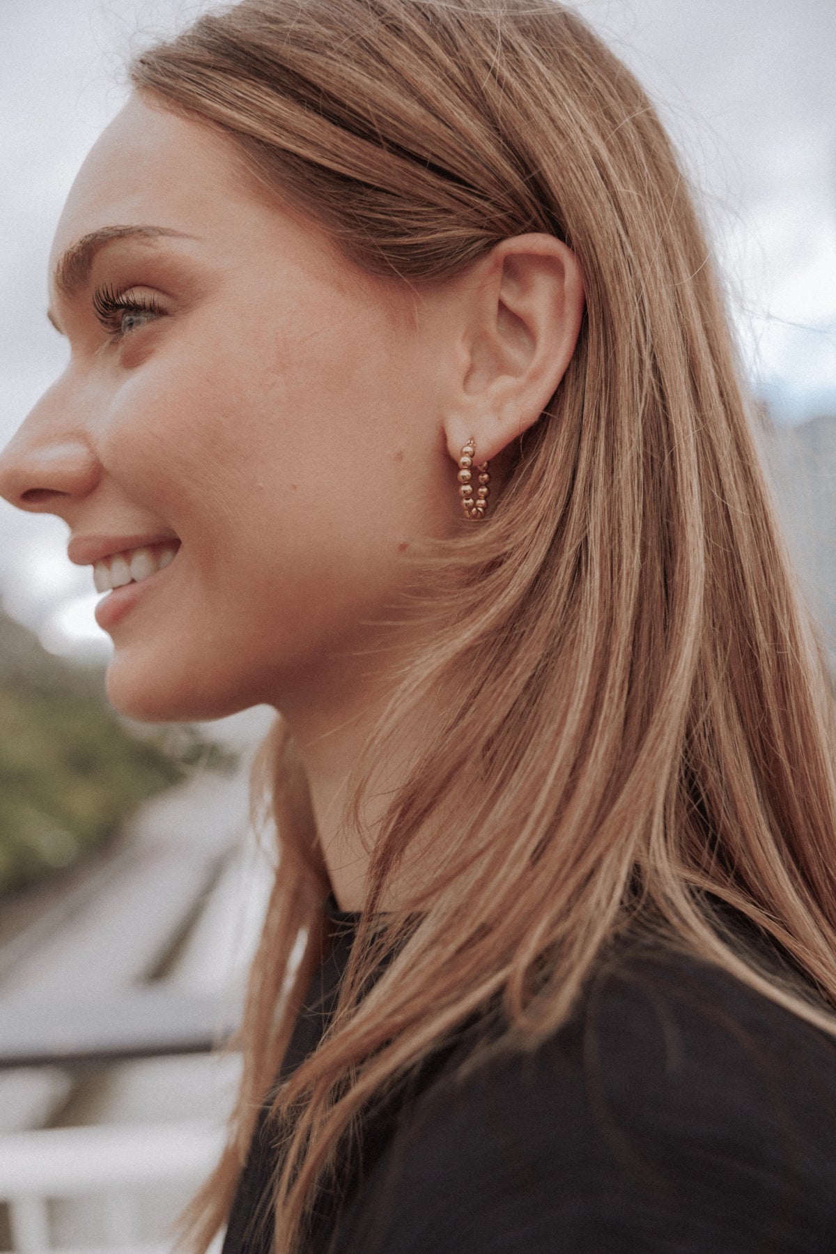 Chloe Hoop Earrings in Gold – view 1 of 4