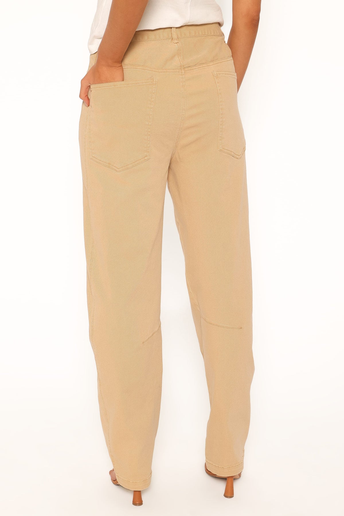 Amity Barrel Leg Denim Jeans in Mushroom – view 2 of 7