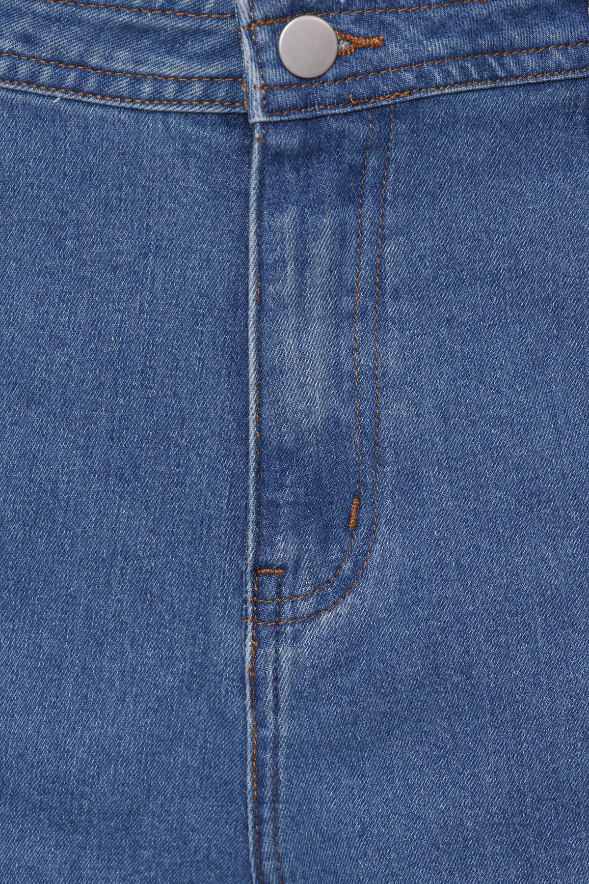 Carlina Denim Shorts in Medium Wash – view 7 of 7