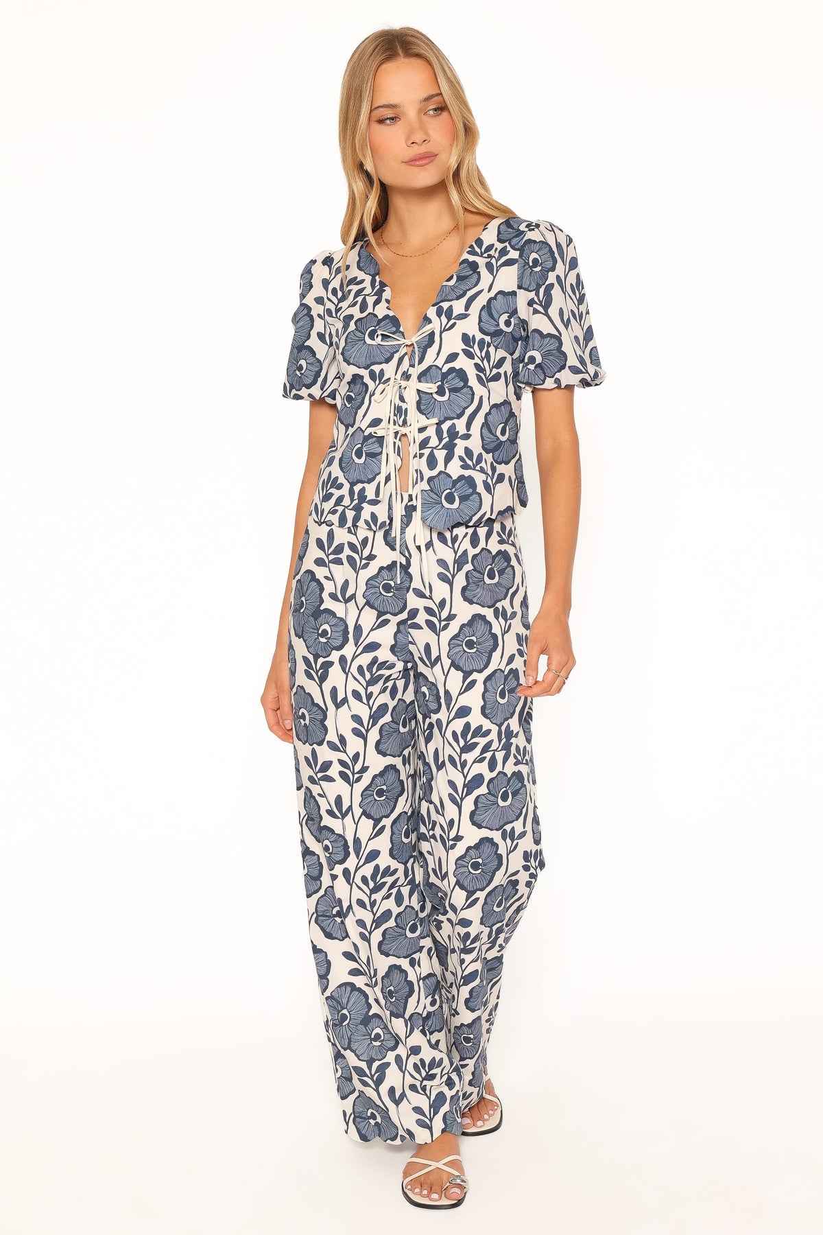 Jensen Scallop Hem Pant in Blue Floral – view 1 of 6