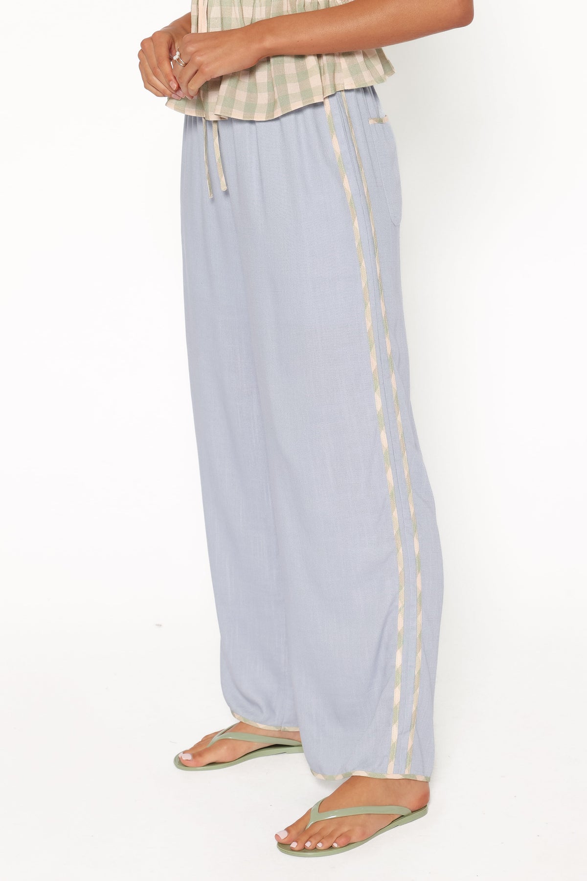 Venda Contrast Trim Pants in Light Blue Linen – view 4 of 8
